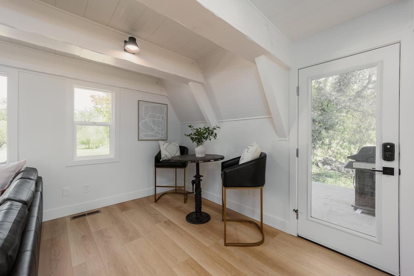 Lakefront Cottage at Lakewood