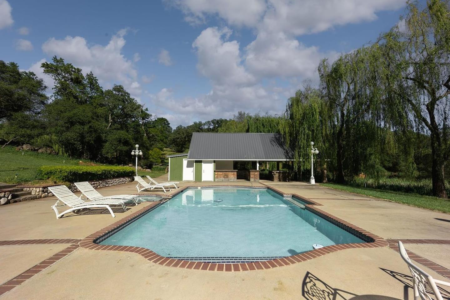 Lakefront Cottage at Lakewood
