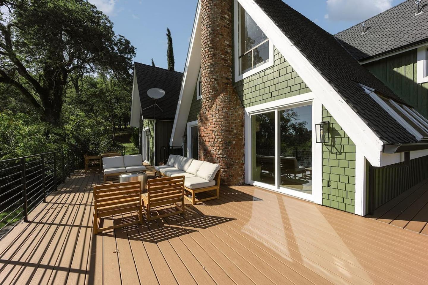 Lakefront Cottage at Lakewood