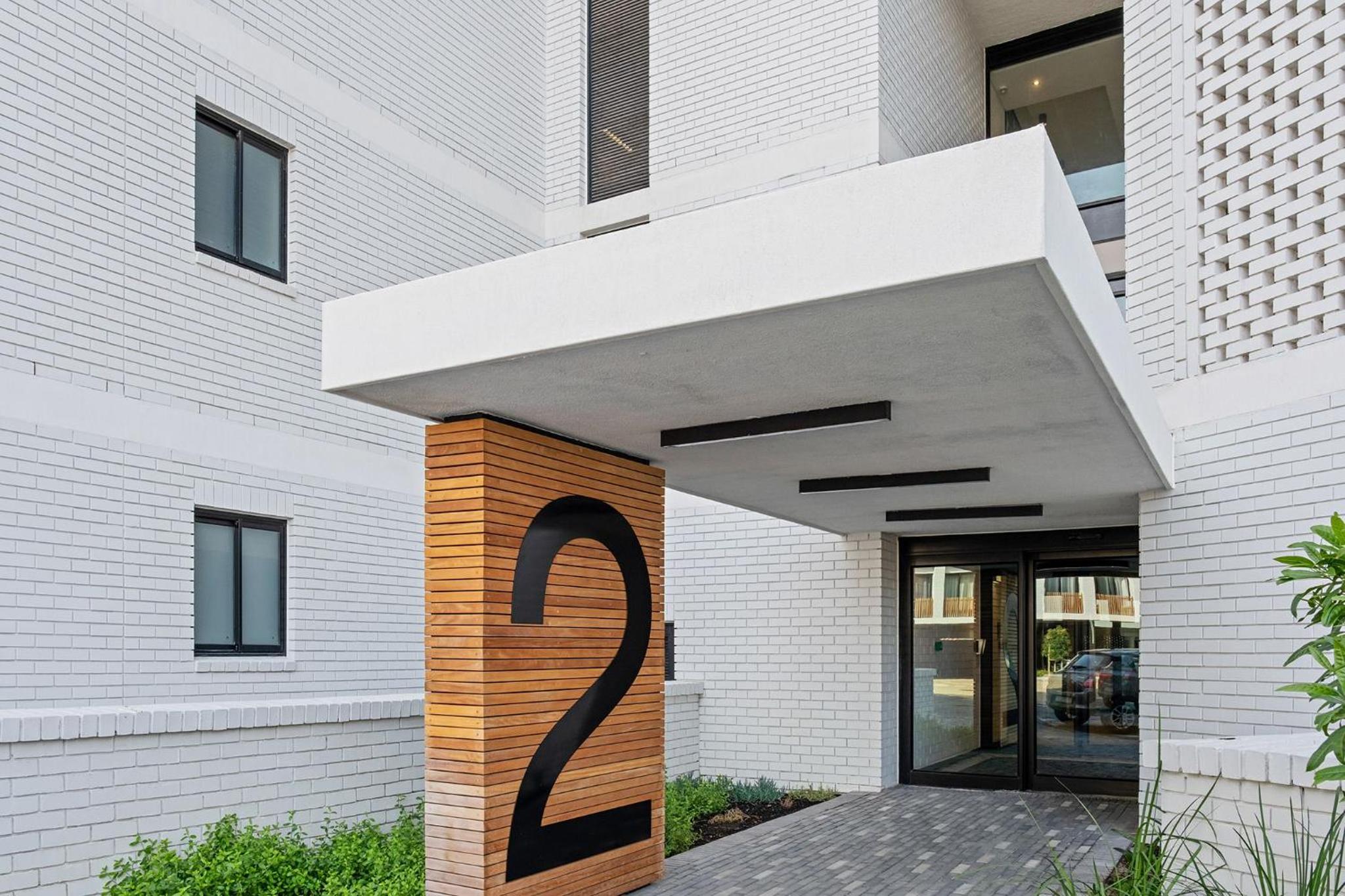 Nine Palms 325A by Host Agents view 4