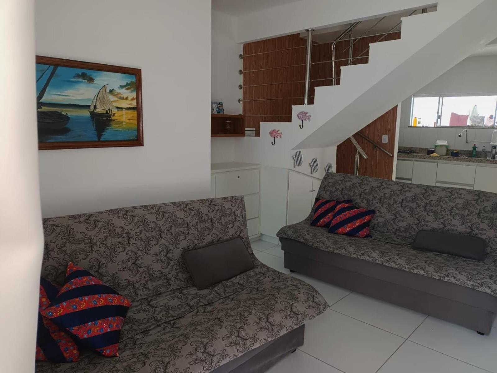 Casa para temporada 50m da praia em Condomínio 2 Suítes Ar Wi-Fi Rápida Ideal para Família