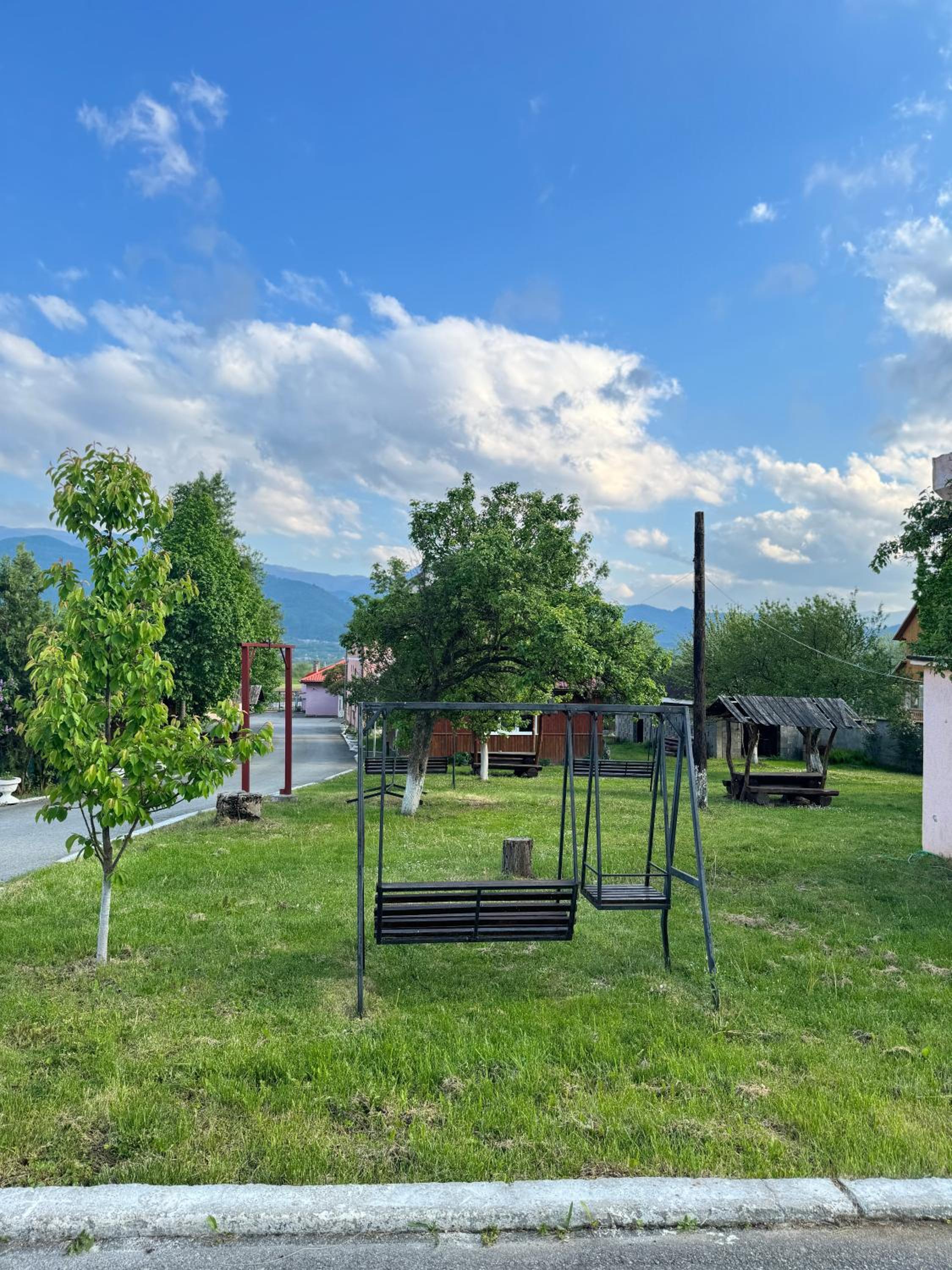 Pensiunea Oșencuța view 2