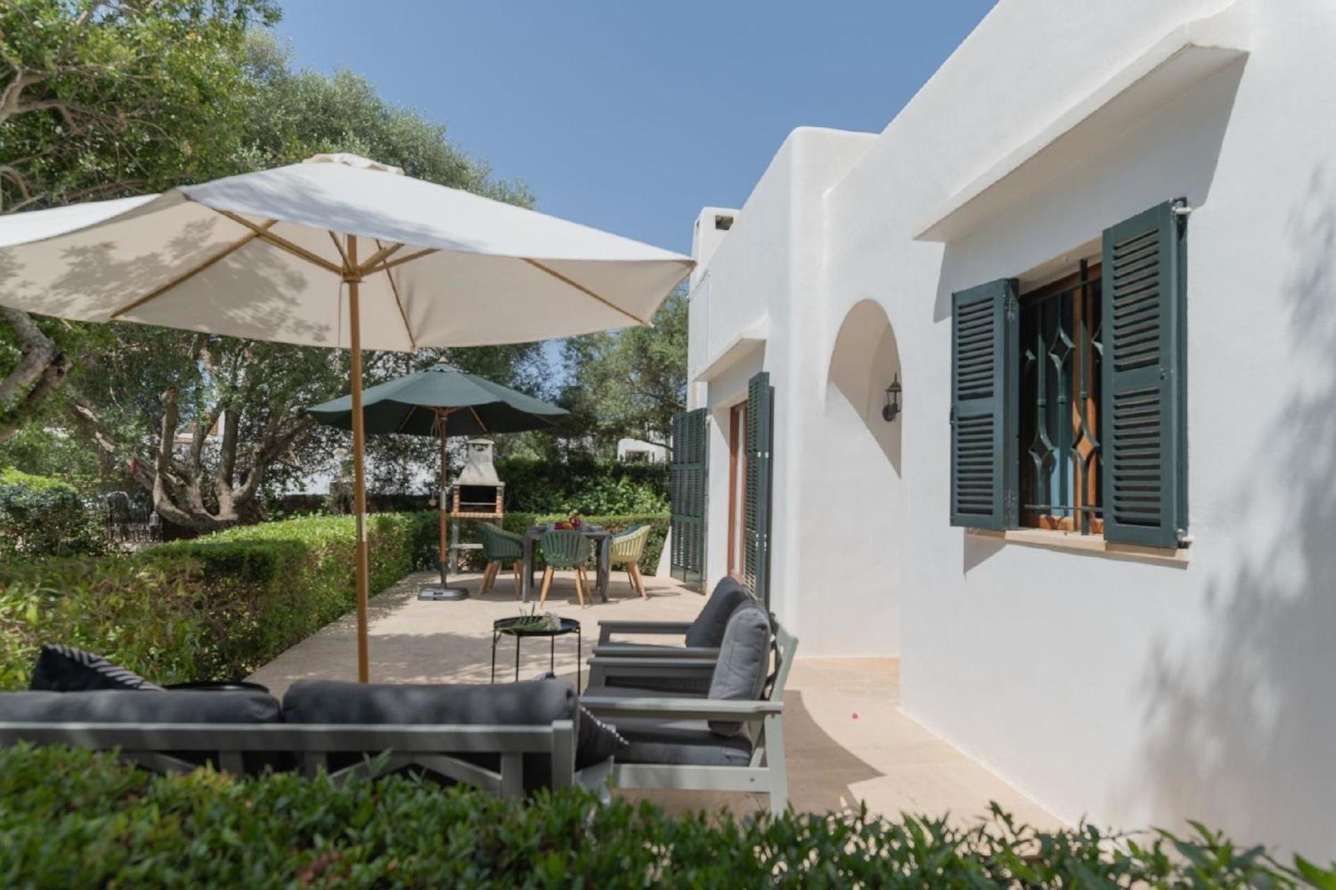 Villa mit privatem Pool, strandnah