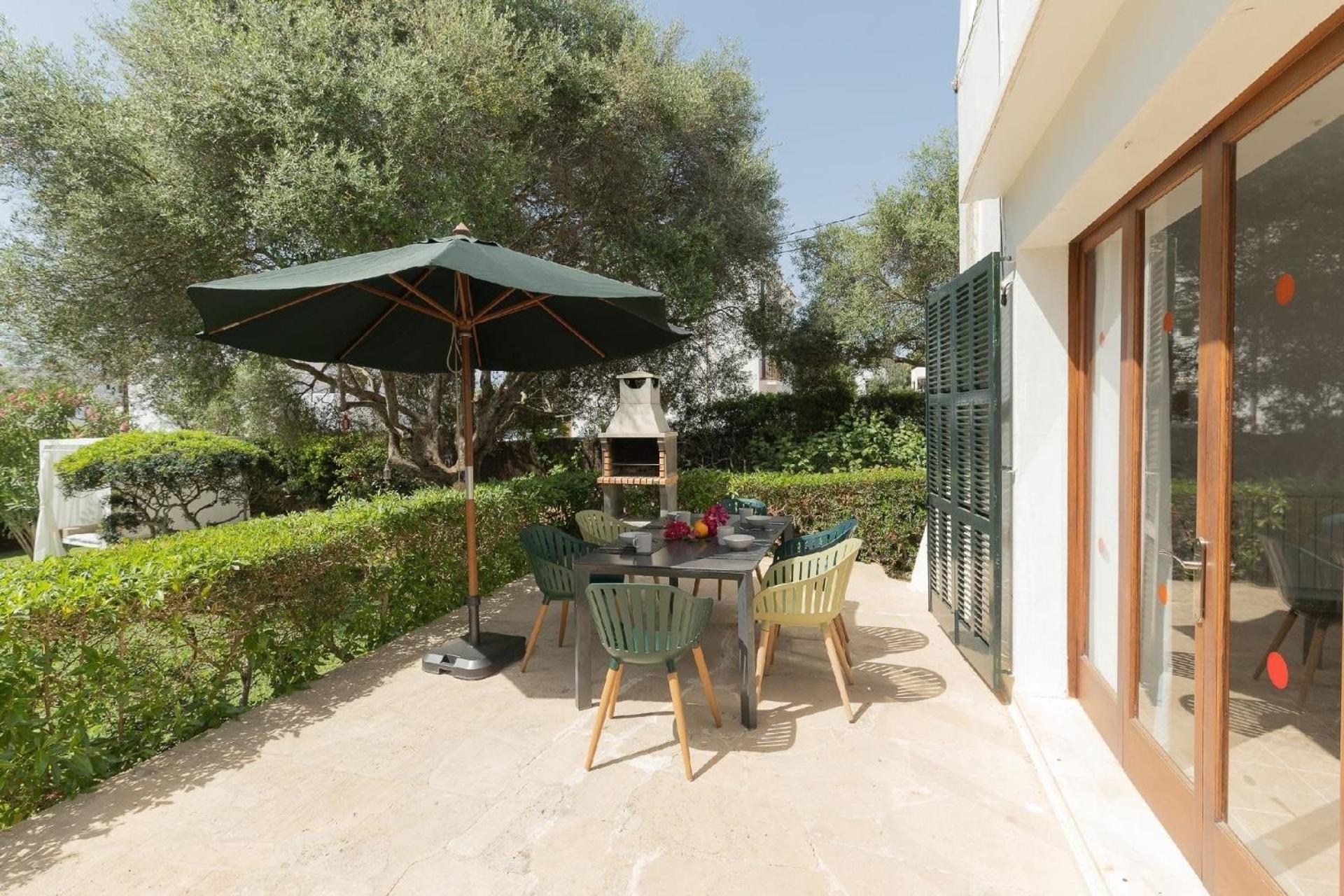 Villa mit privatem Pool, strandnah