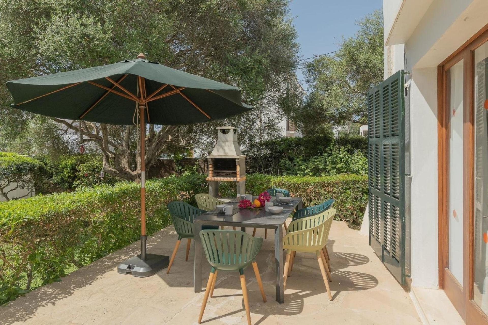 Villa mit privatem Pool, strandnah