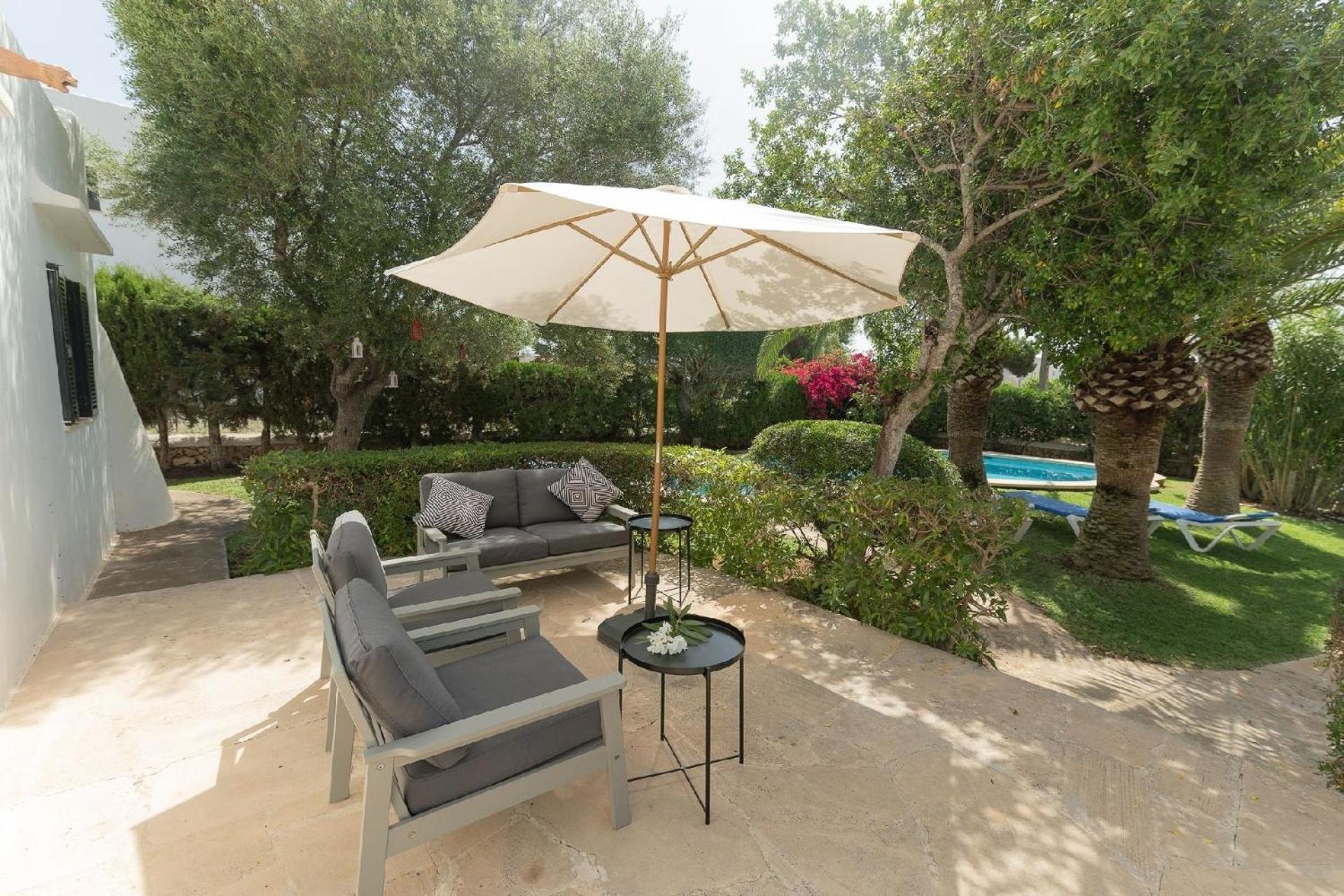 Villa mit privatem Pool, strandnah