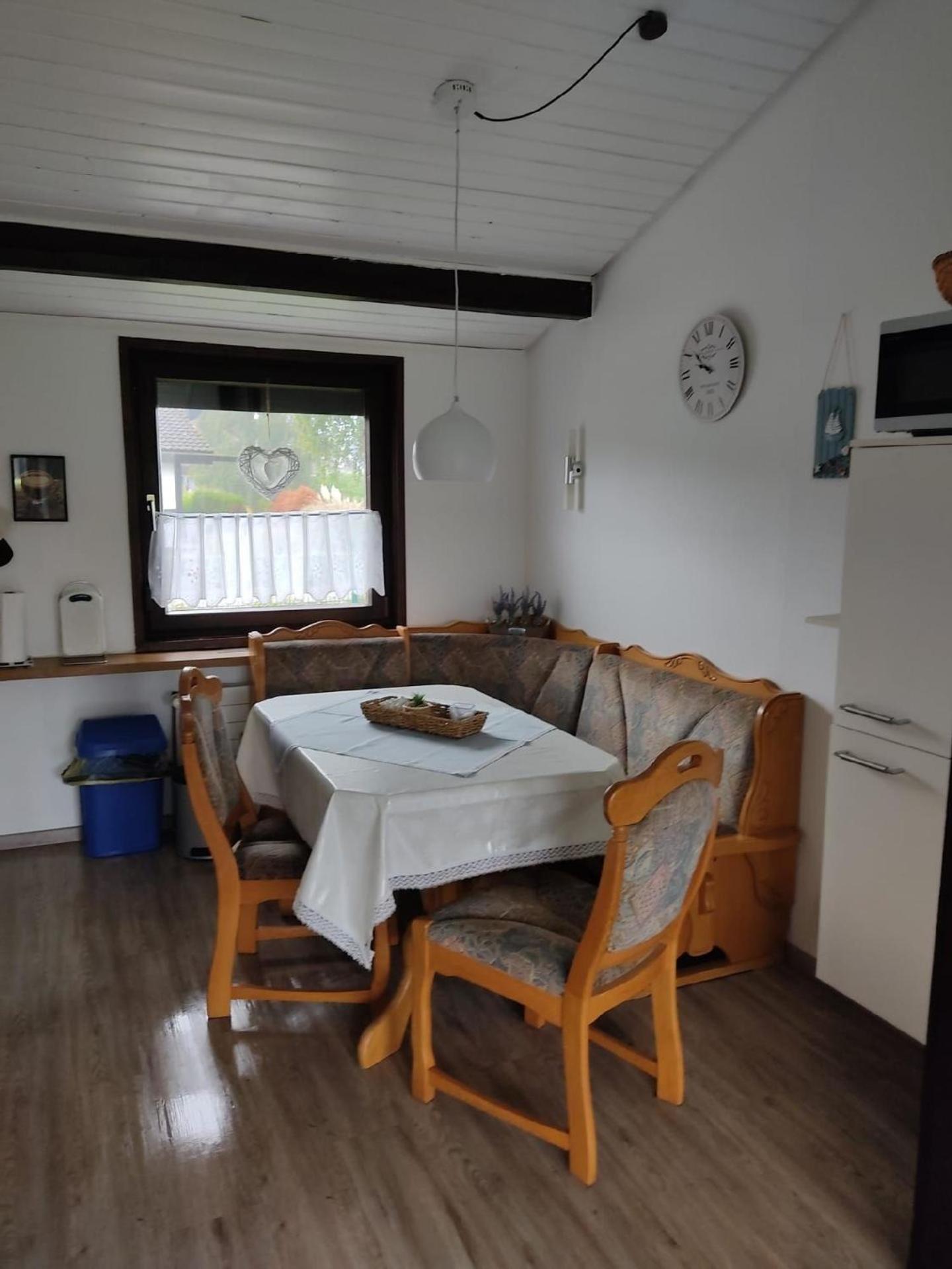 Schönes Familien und Hunde-freundliches Ferienhaus in Strandnähe, sehr ruhige zentrale Lage