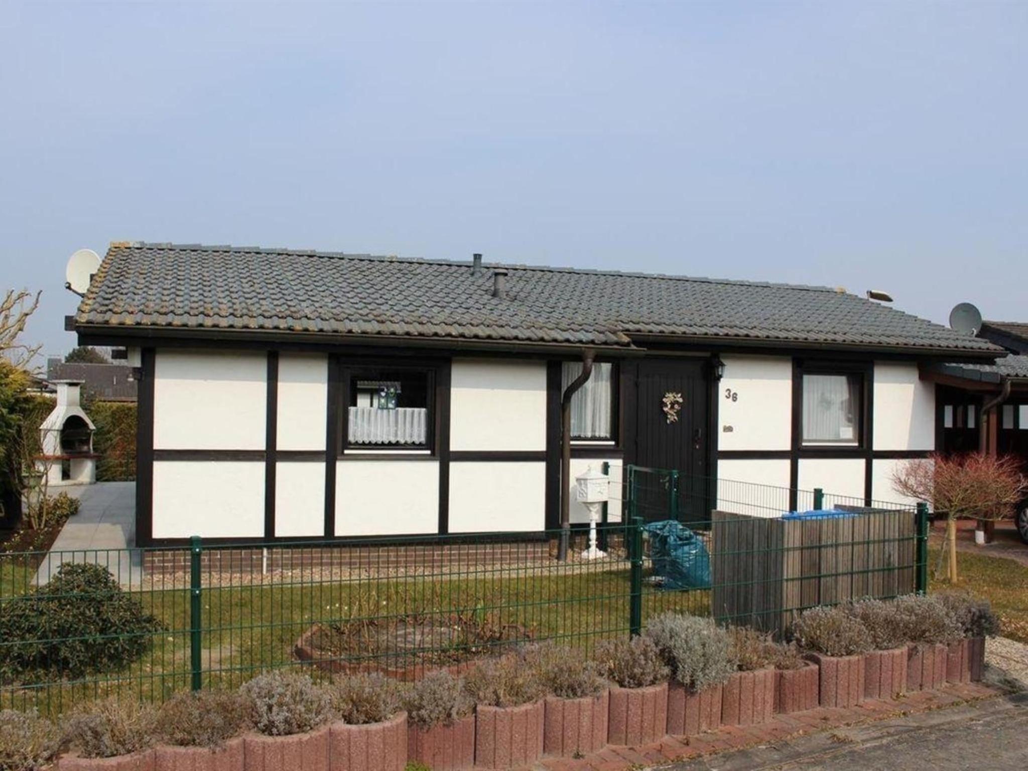 Schönes Familien und Hunde-freundliches Ferienhaus in Strandnähe, sehr ruhige zentrale Lage