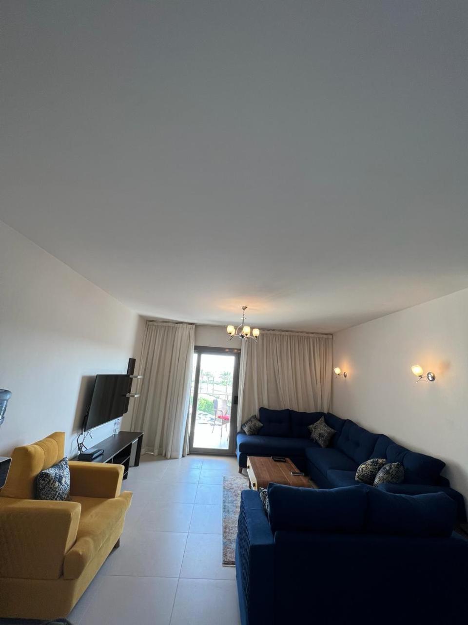 Nice 2 bedrooms apartment for rent in Marassi Marina
