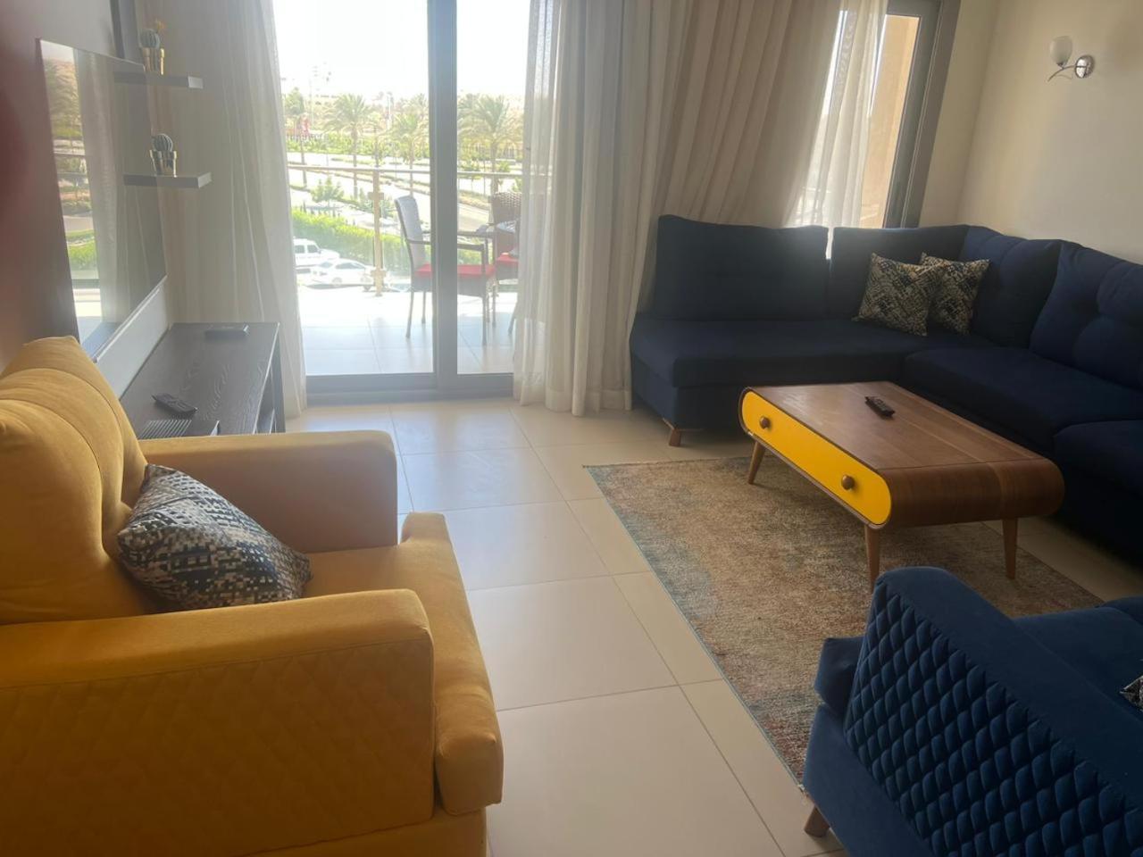 Nice 2 bedrooms apartment for rent in Marassi Marina