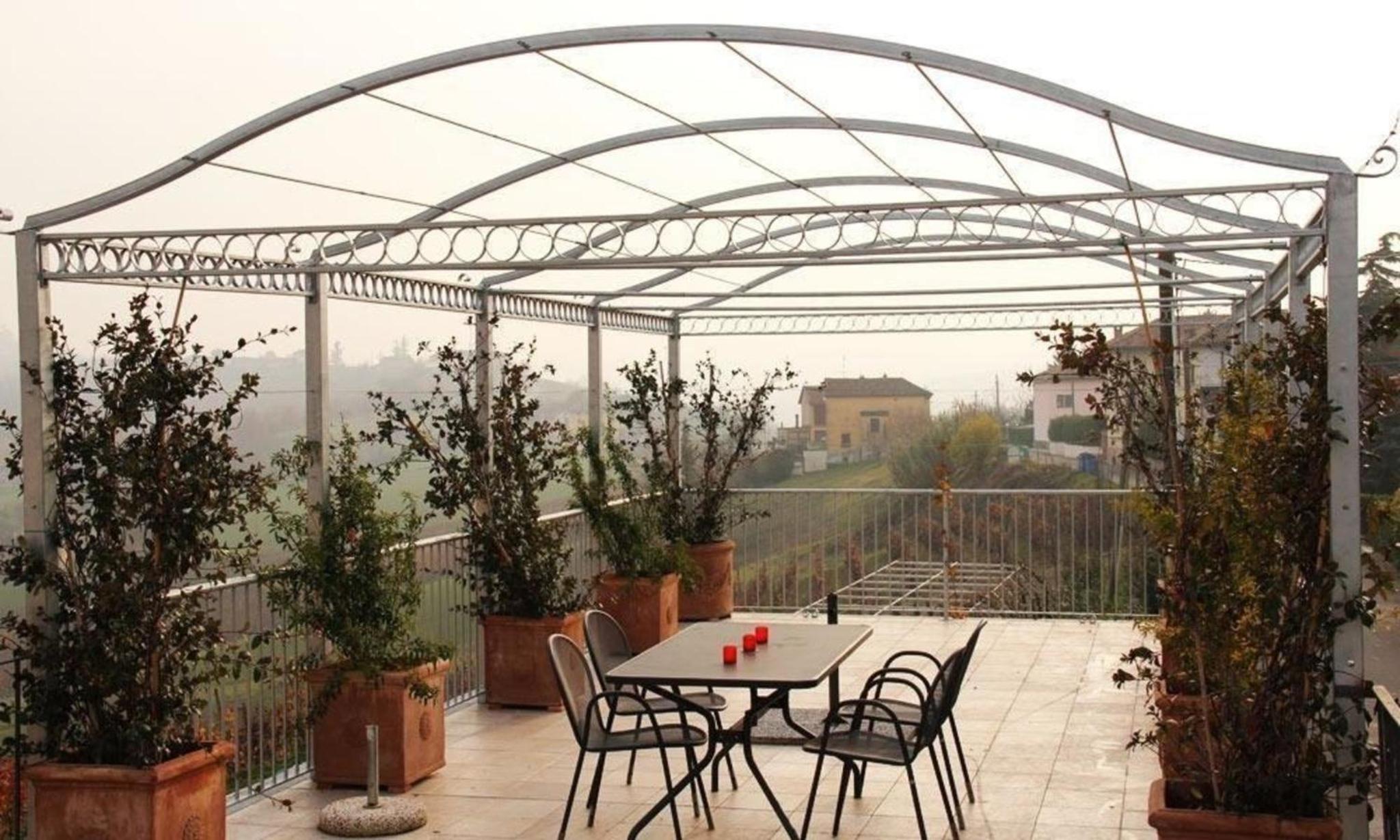 Wunderschöne Ferienwohnung in Bricco San Giovanni mit Großer Terrasse