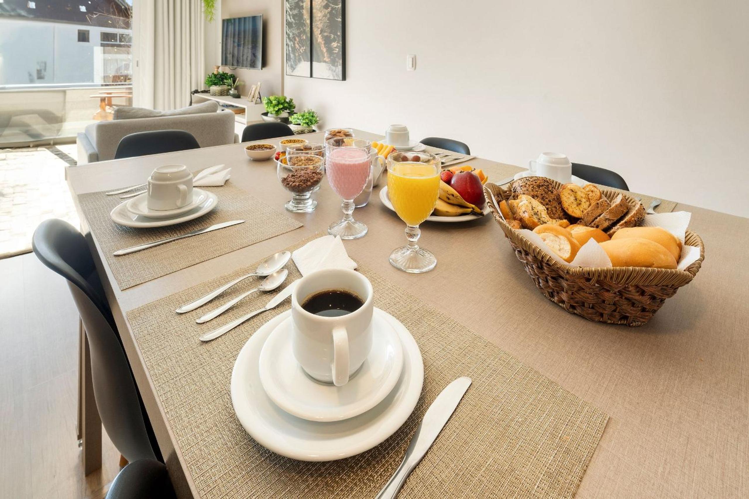 600 metros, Rua Coberta Centro Loft Gramado 202