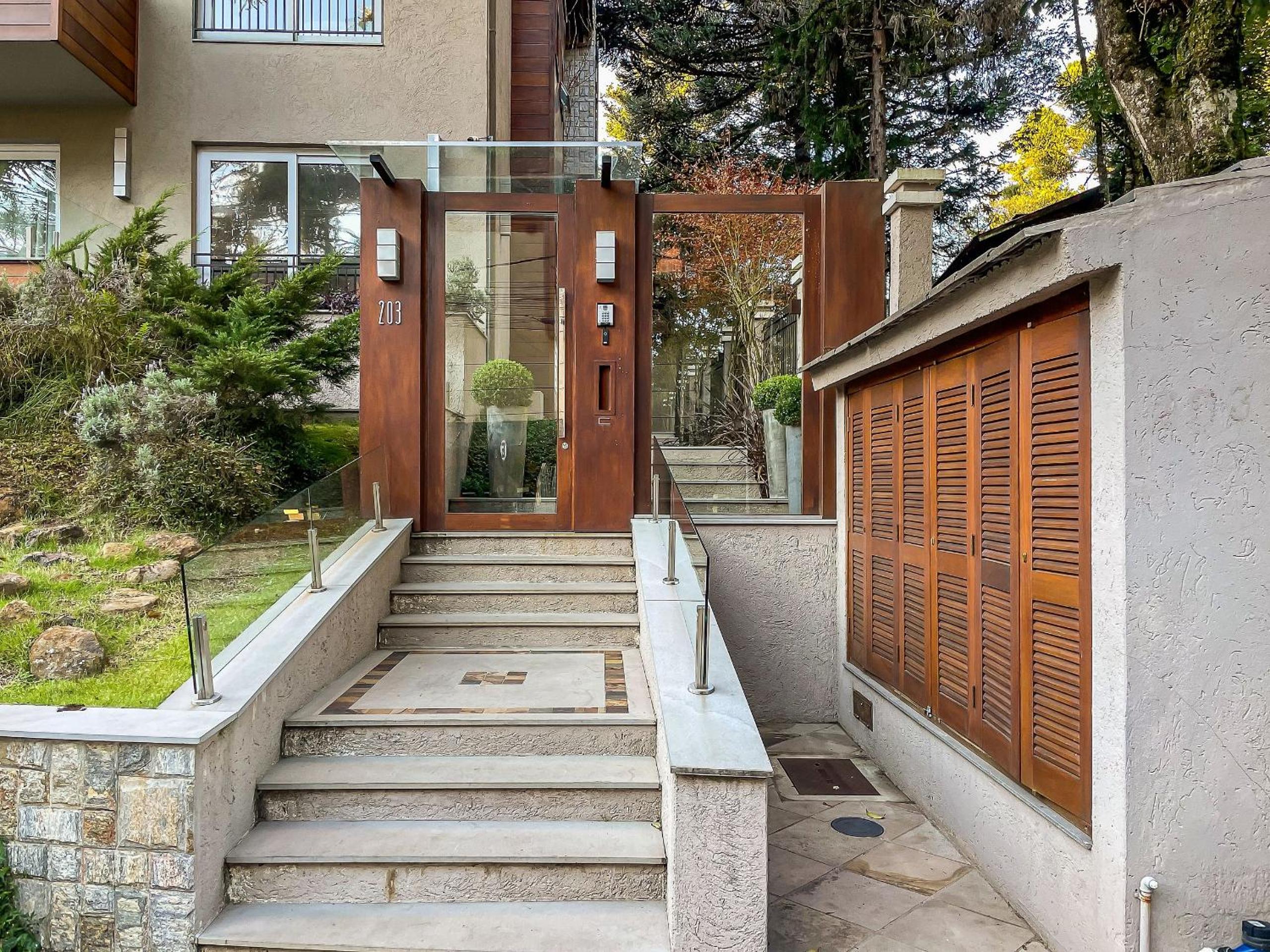 600 metros, Rua Coberta Centro Loft Gramado 202