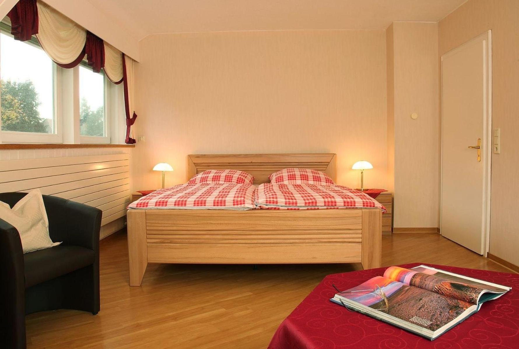Komfortable Ferienwohnung Mit Großem Balkon