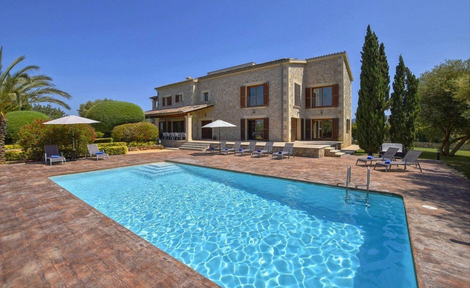 Atemberaubende Villa mit Pool und Panoramablick in unmittelbarer Nähe von Alcudia und dem Meer