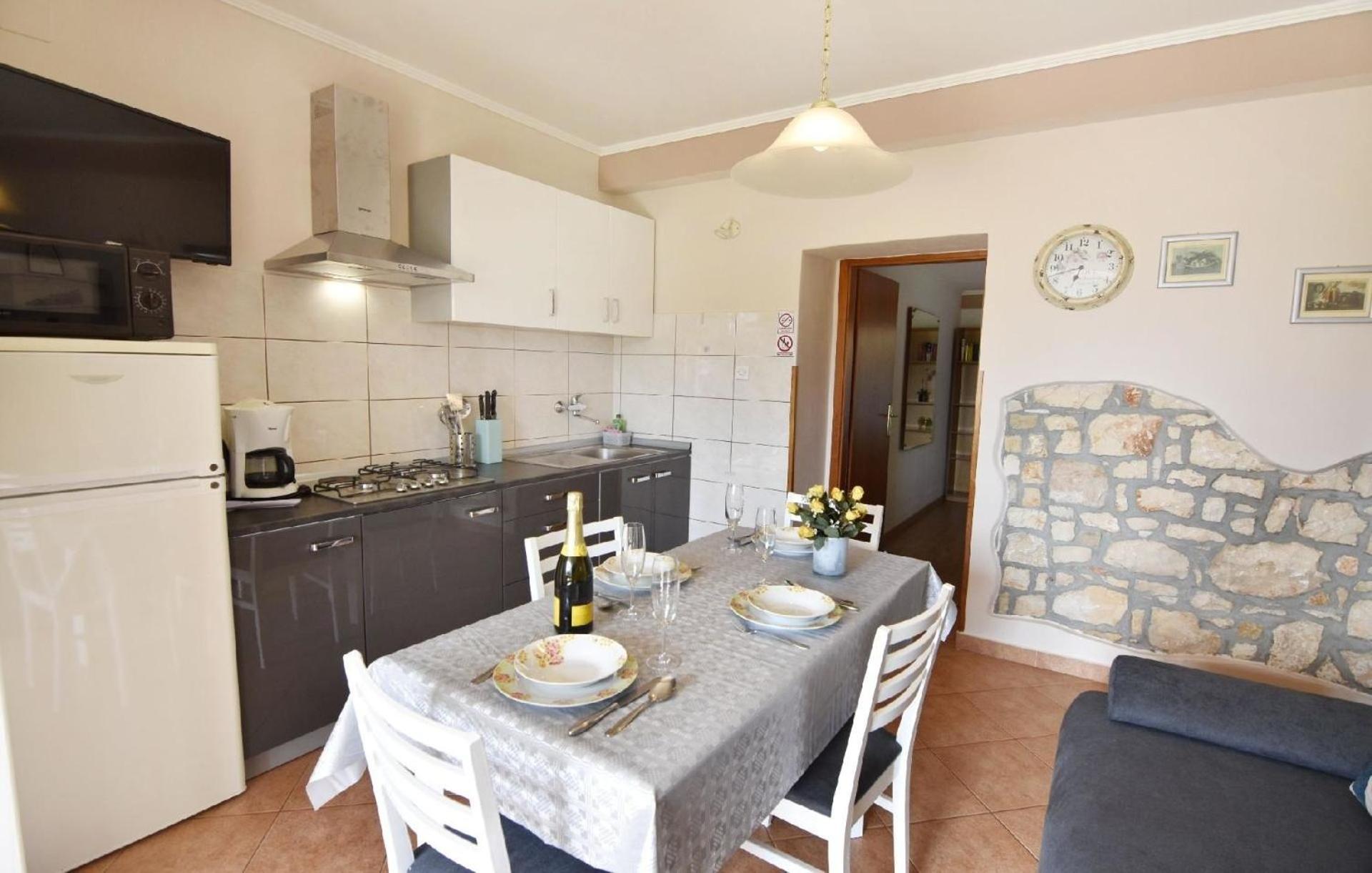 Große Wohnung in Umag mit Großem Garten und Meerblick view 2