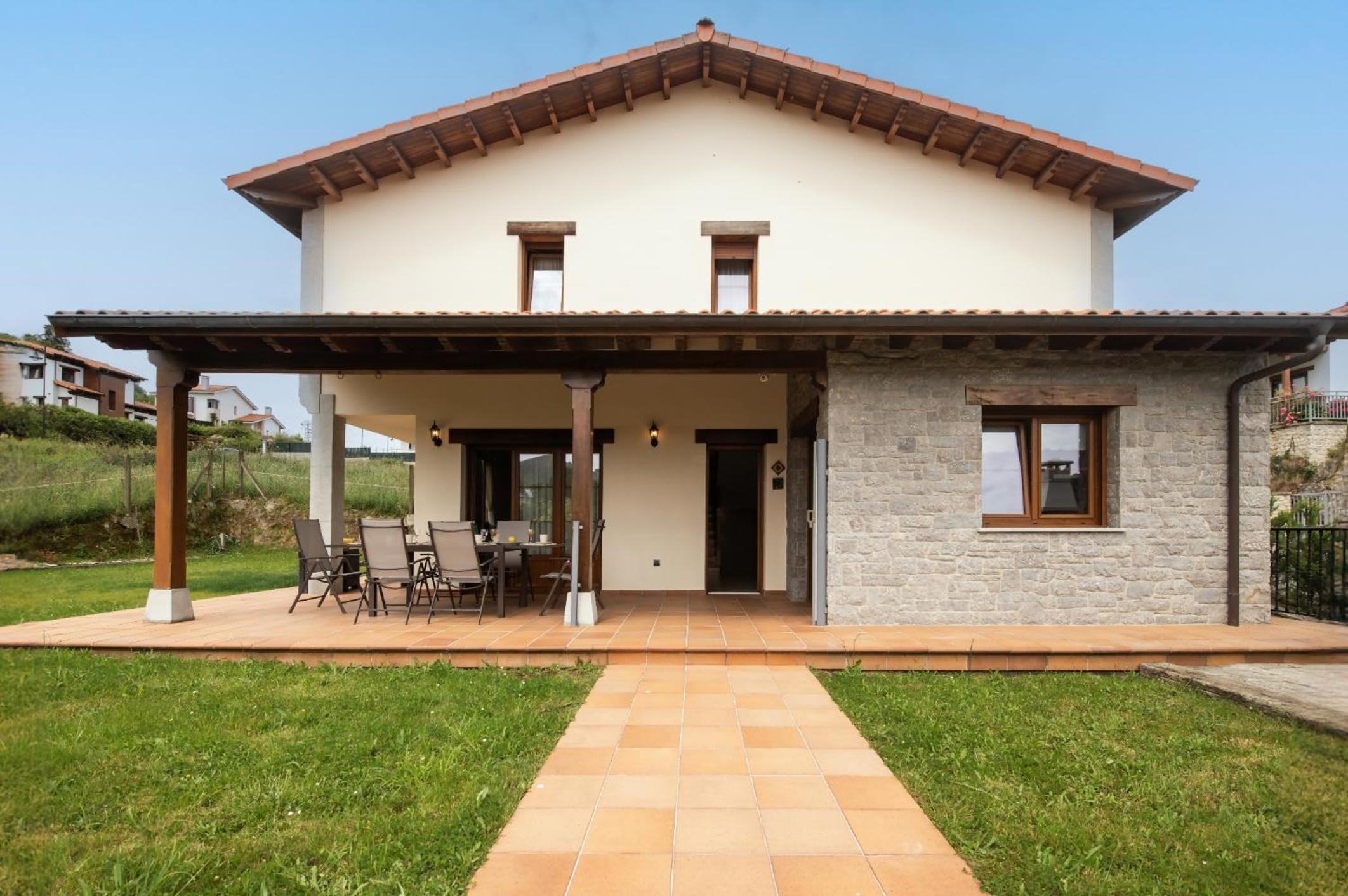 Villa Senda Llanes – Jardín, Terraza y Playa Cerca