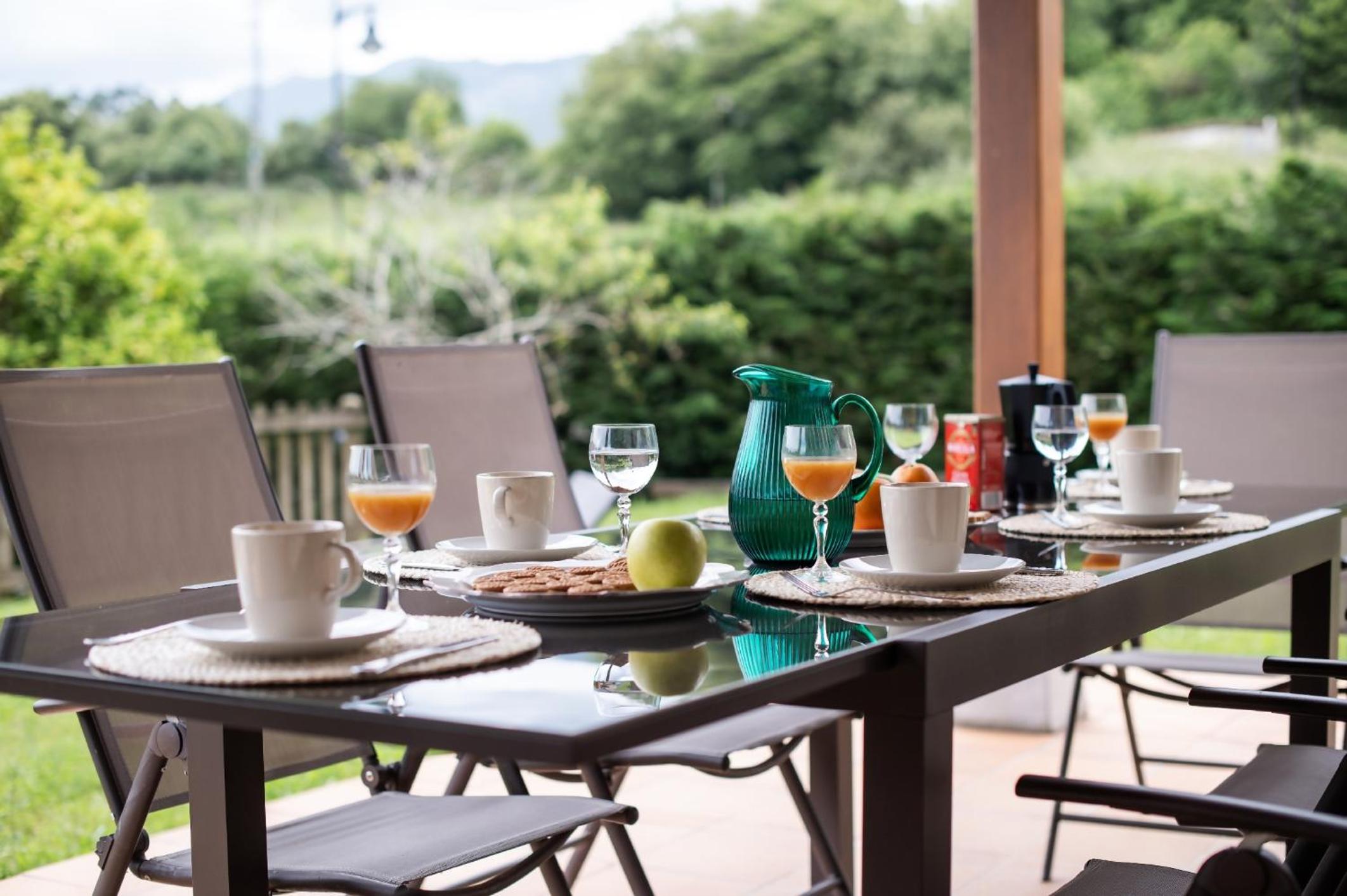 Villa Senda Llanes – Jardín, Terraza y Playa Cerca