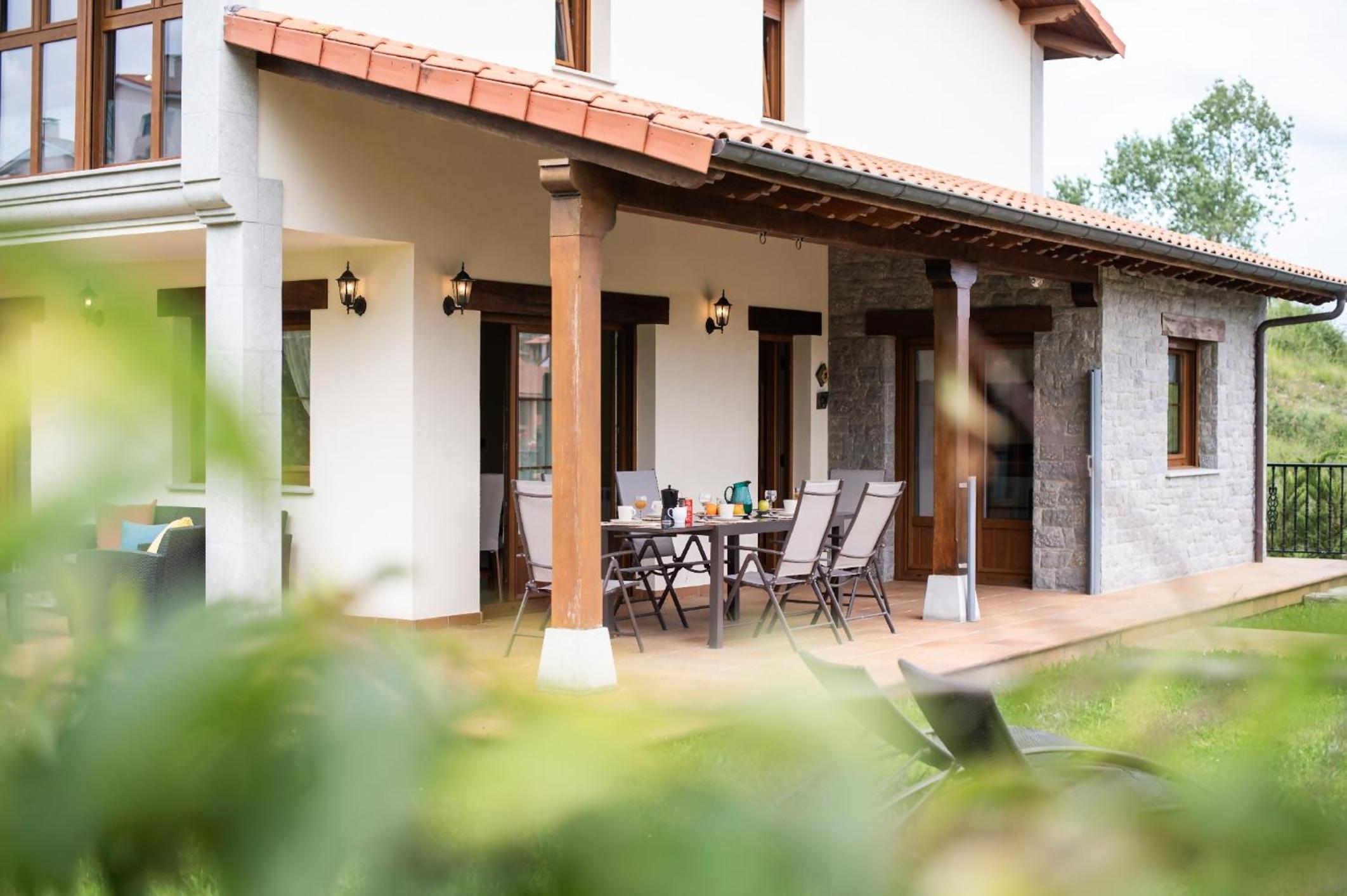 Villa Senda Llanes – Jardín, Terraza y Playa Cerca
