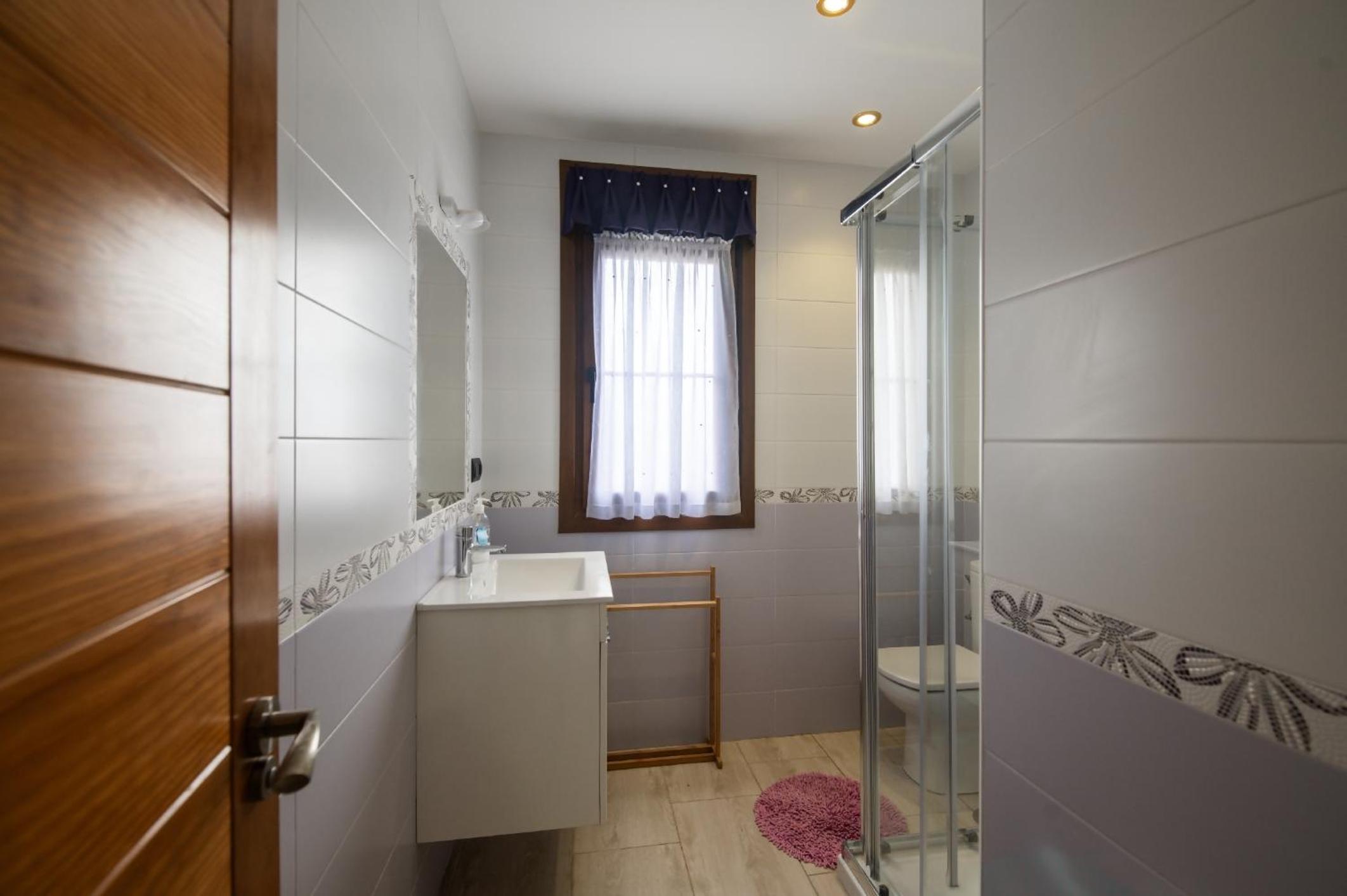 Villa Senda Llanes – Jardín, Terraza y Playa Cerca