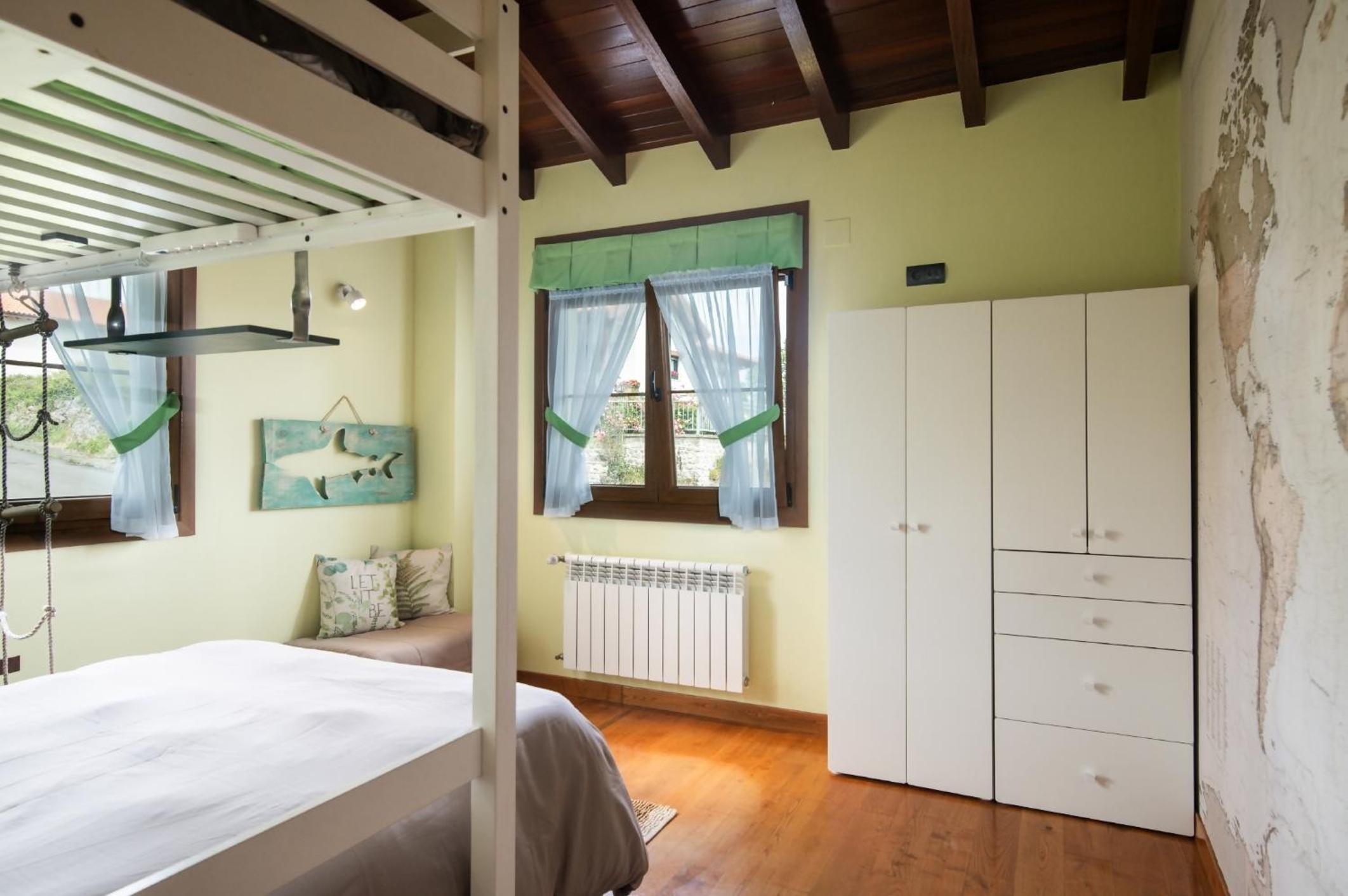 Villa Senda Llanes – Jardín, Terraza y Playa Cerca