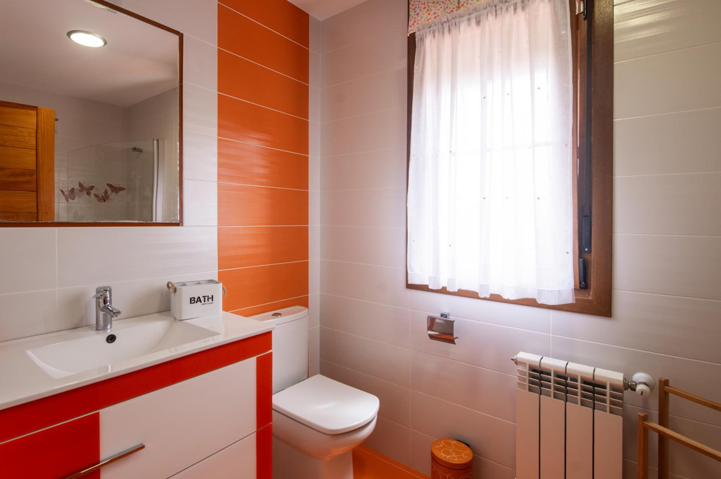 Villa Senda Llanes – Jardín, Terraza y Playa Cerca
