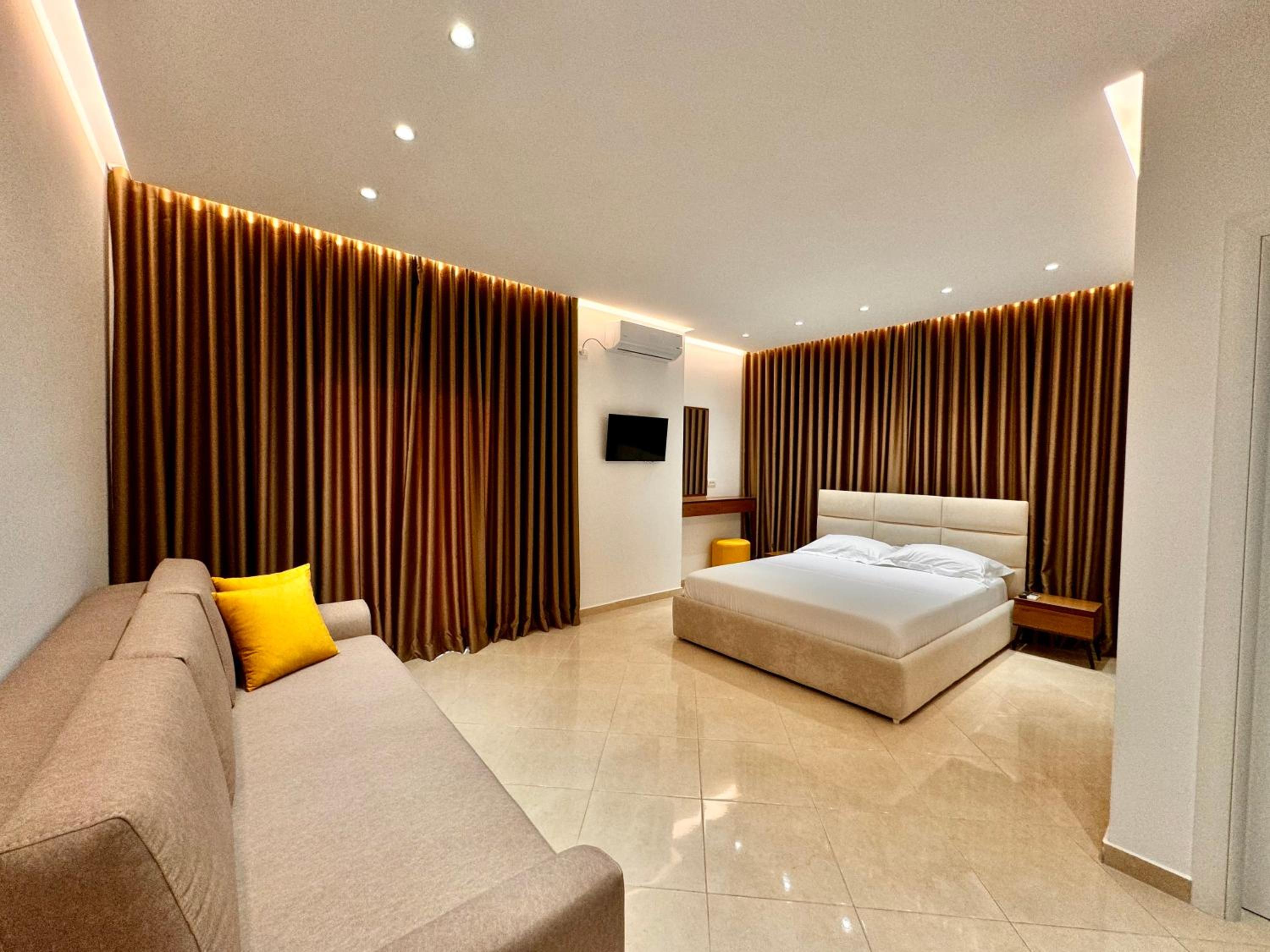 Dine Hotel