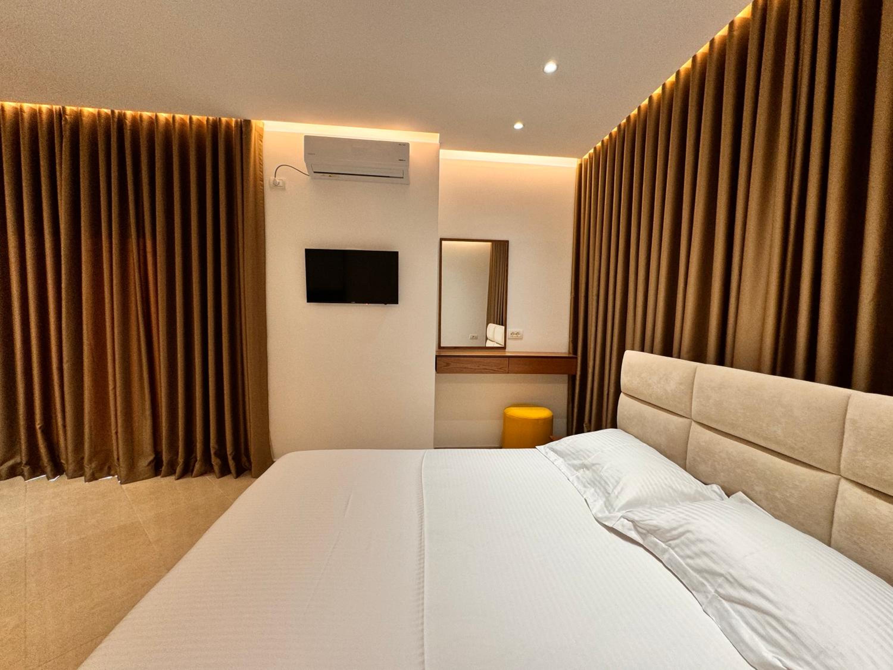 Dine Hotel