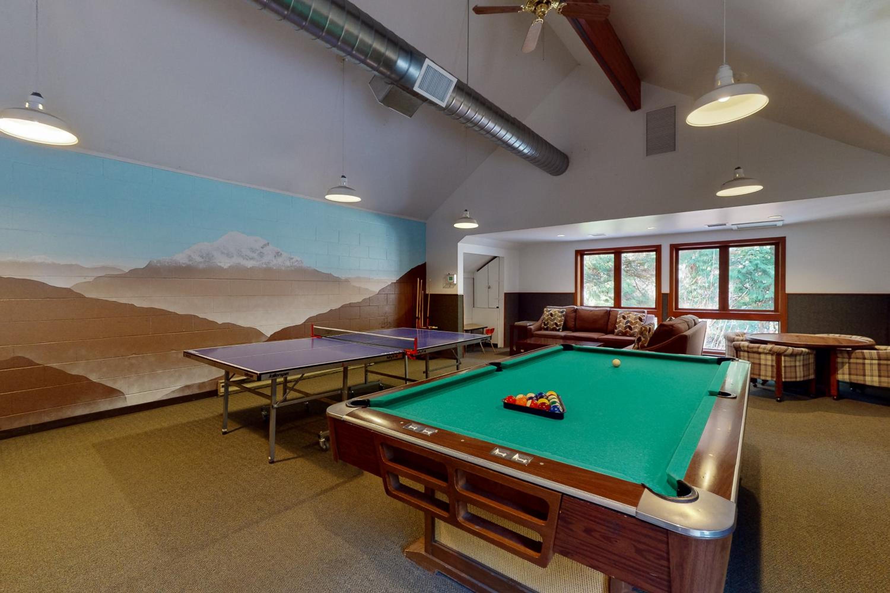 Indoor Pool and Game Room Access! Deming Mtn Escape