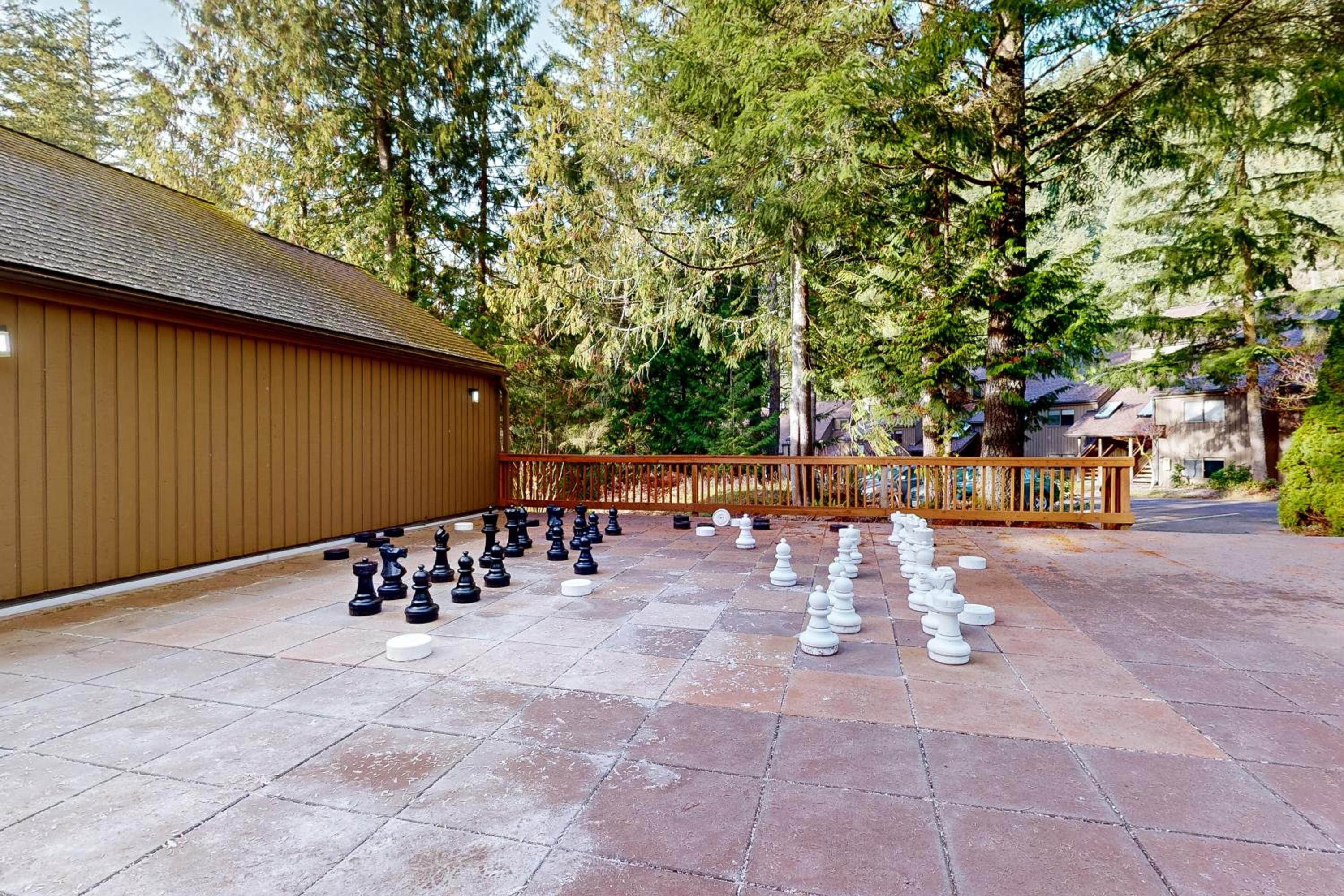 Indoor Pool and Game Room Access! Deming Mtn Escape