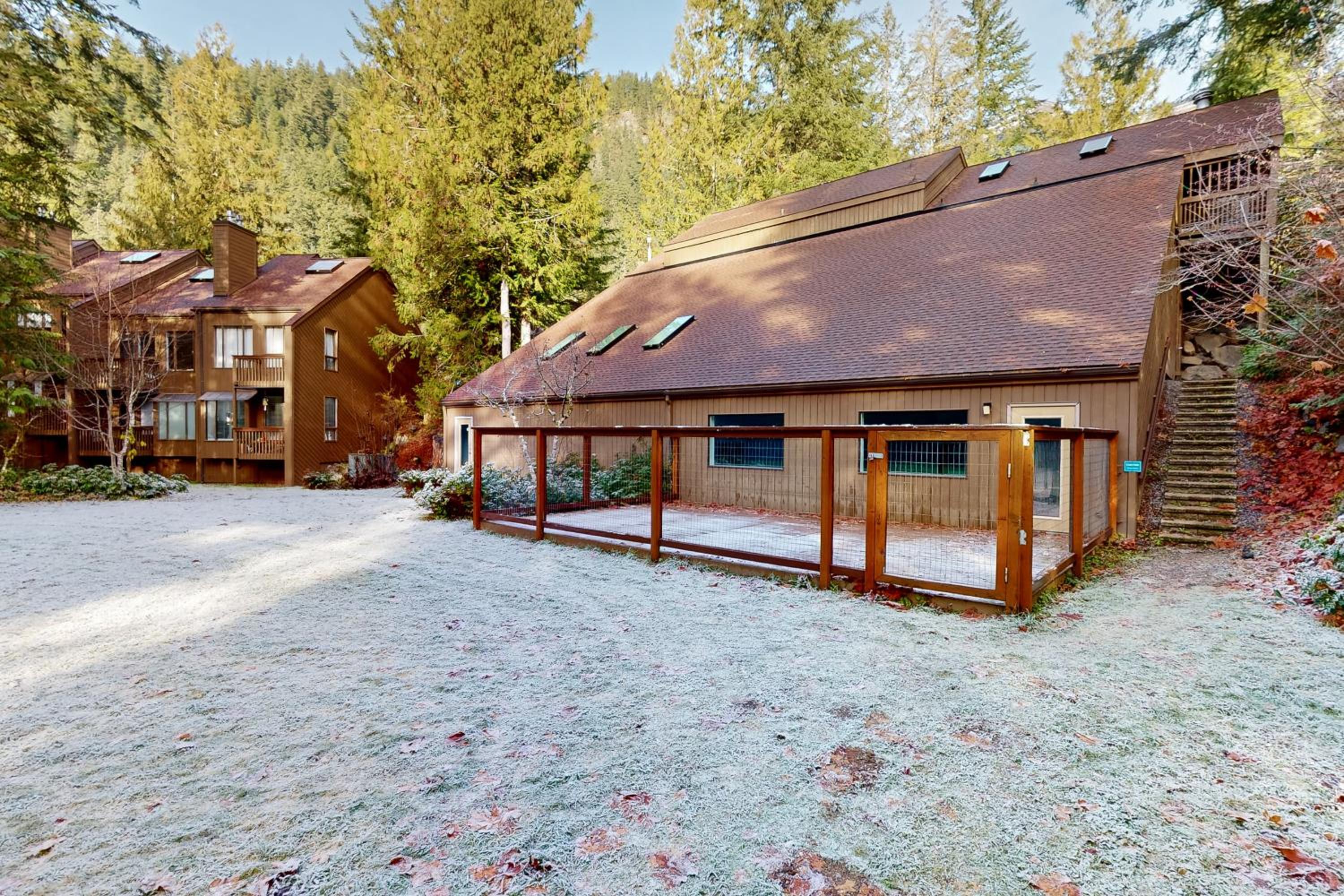 Indoor Pool and Game Room Access! Deming Mtn Escape
