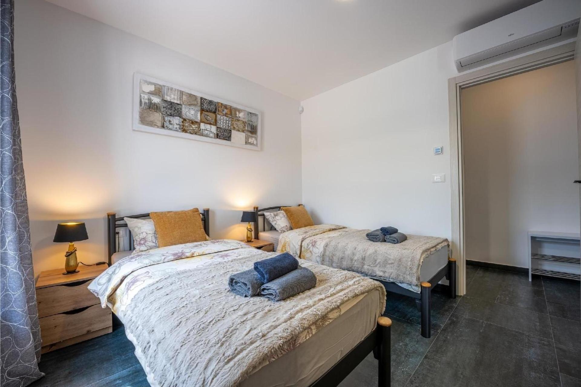 Apartment Rose Mit Privatem Pool