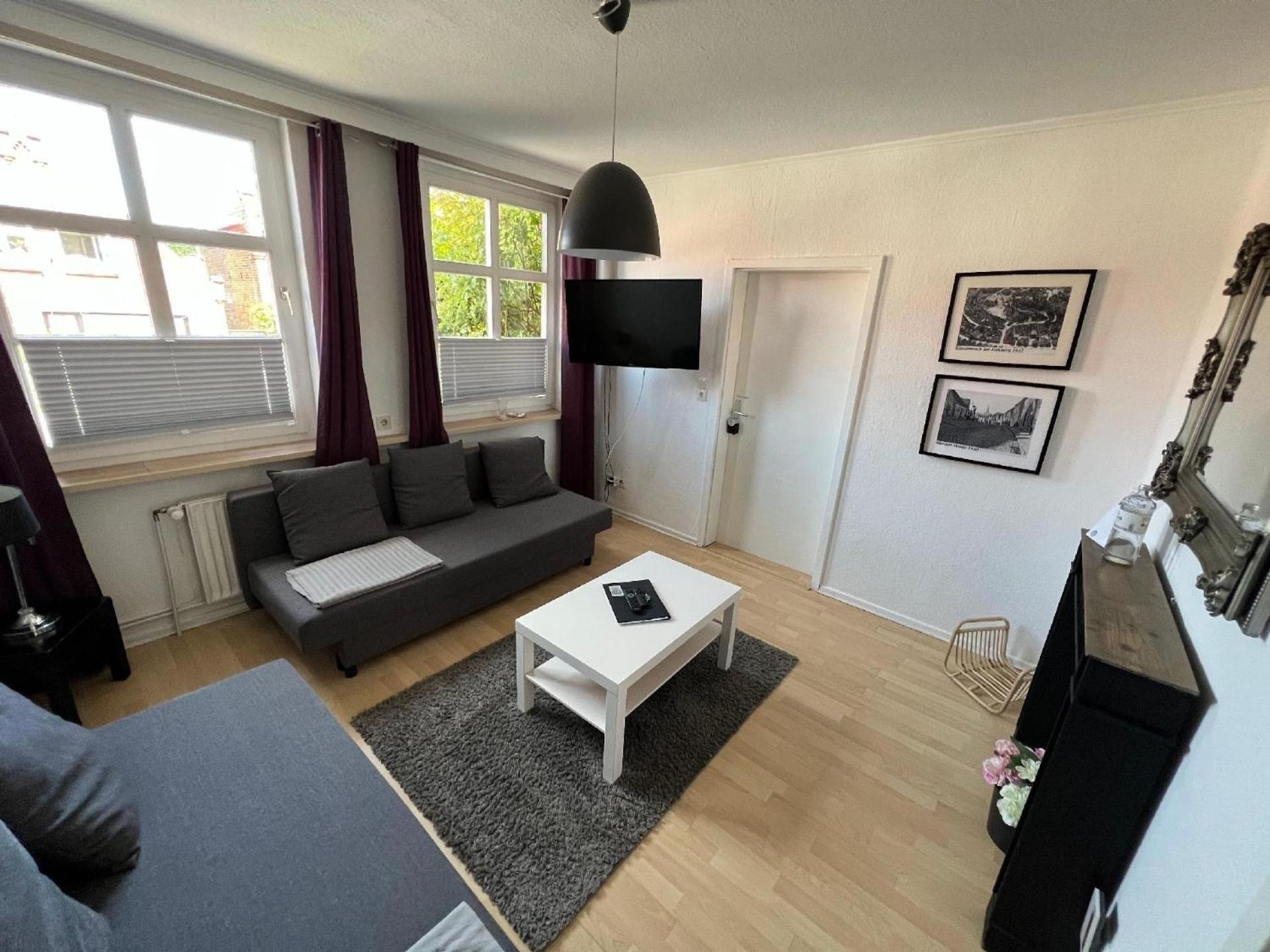 Komfortable und gepflegte Ferienwohnung für zwei bis vier Personen mit separatem Bad und separater Küche
