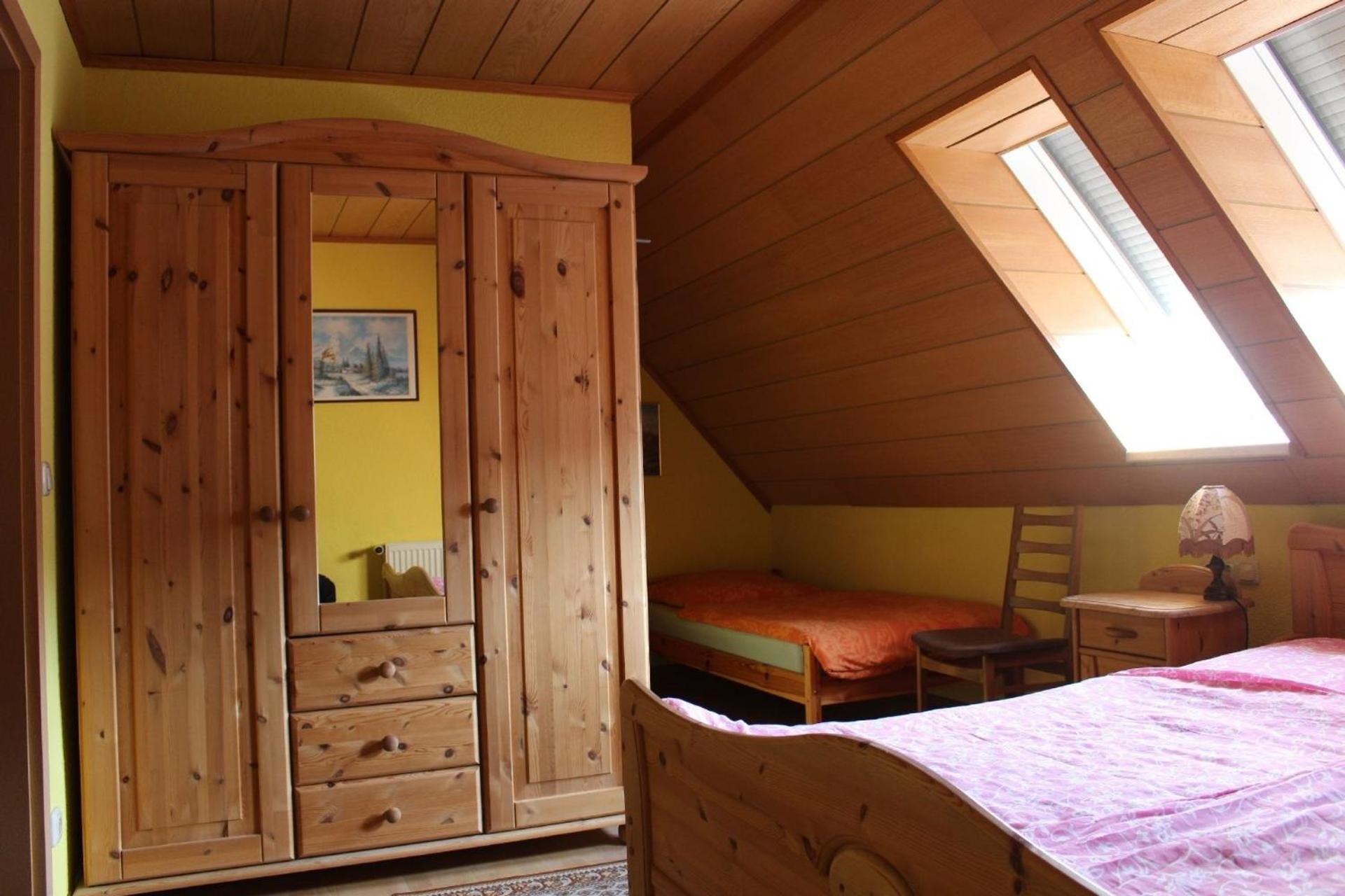 Geräumige Ferienwohnung mit Terrasse, in günstiger zentraler Lage in der Oberlausitz, idealer Ausgangspunkt für vielerlei Ausflüge in die Umgebung