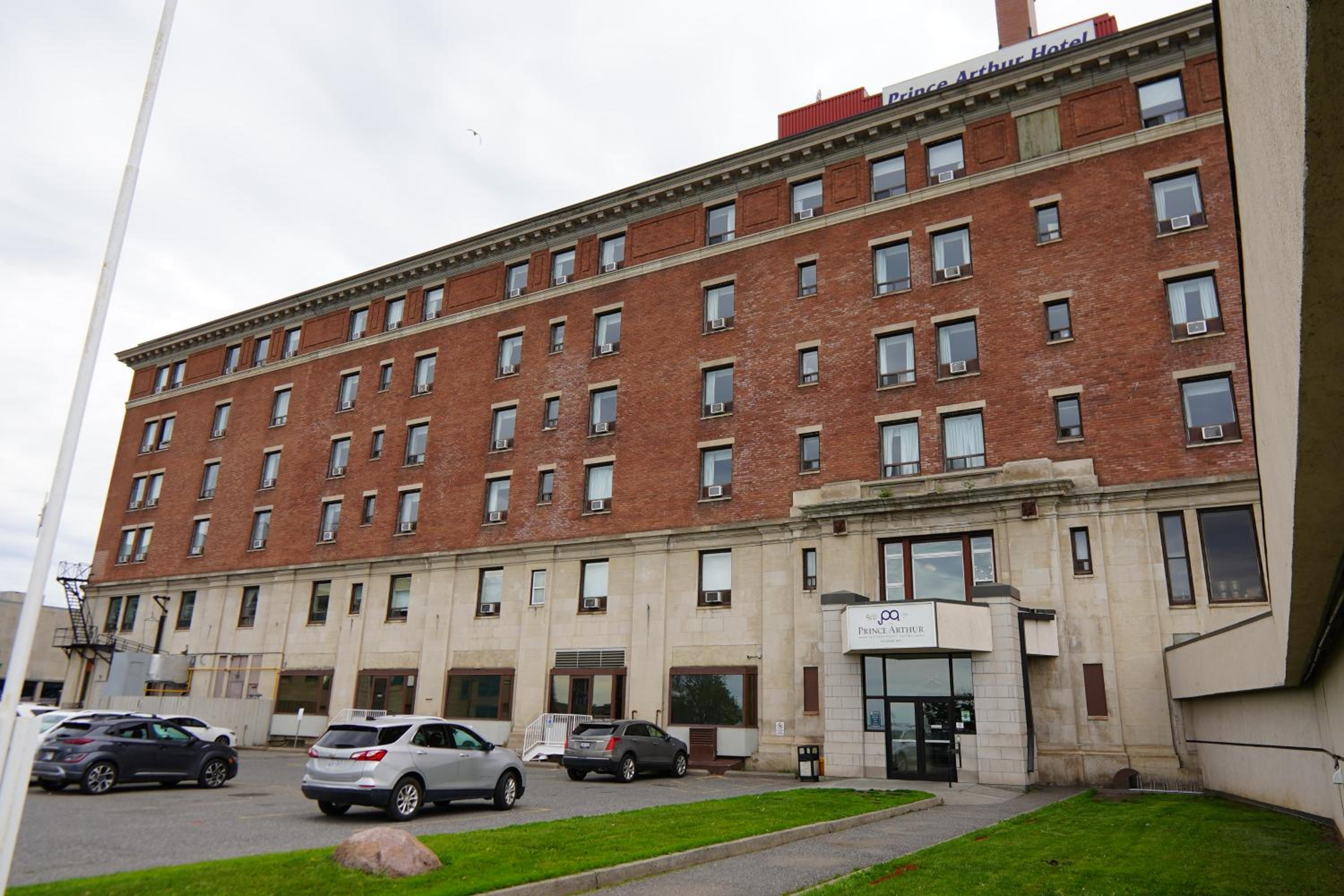 Thunder Bay Vacations - Prince Arthur Waterfront Hotel  Suites - Property Image 1