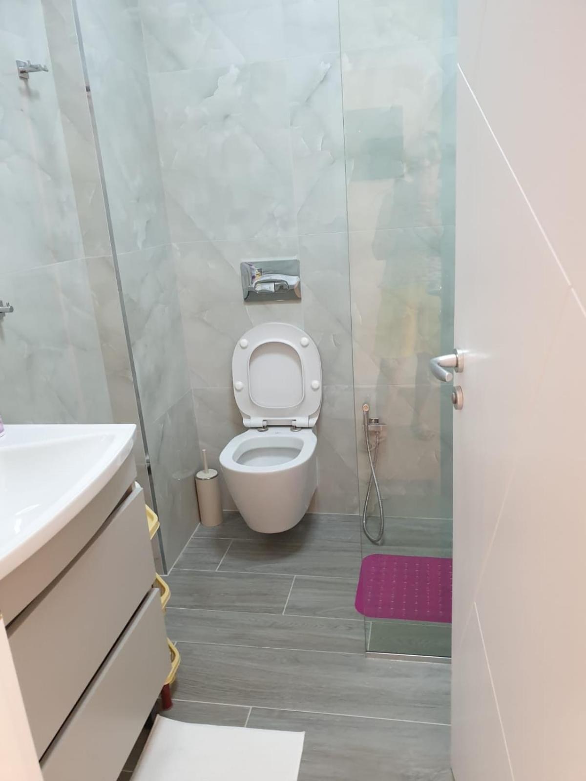 Front line 2 bedroom apartment