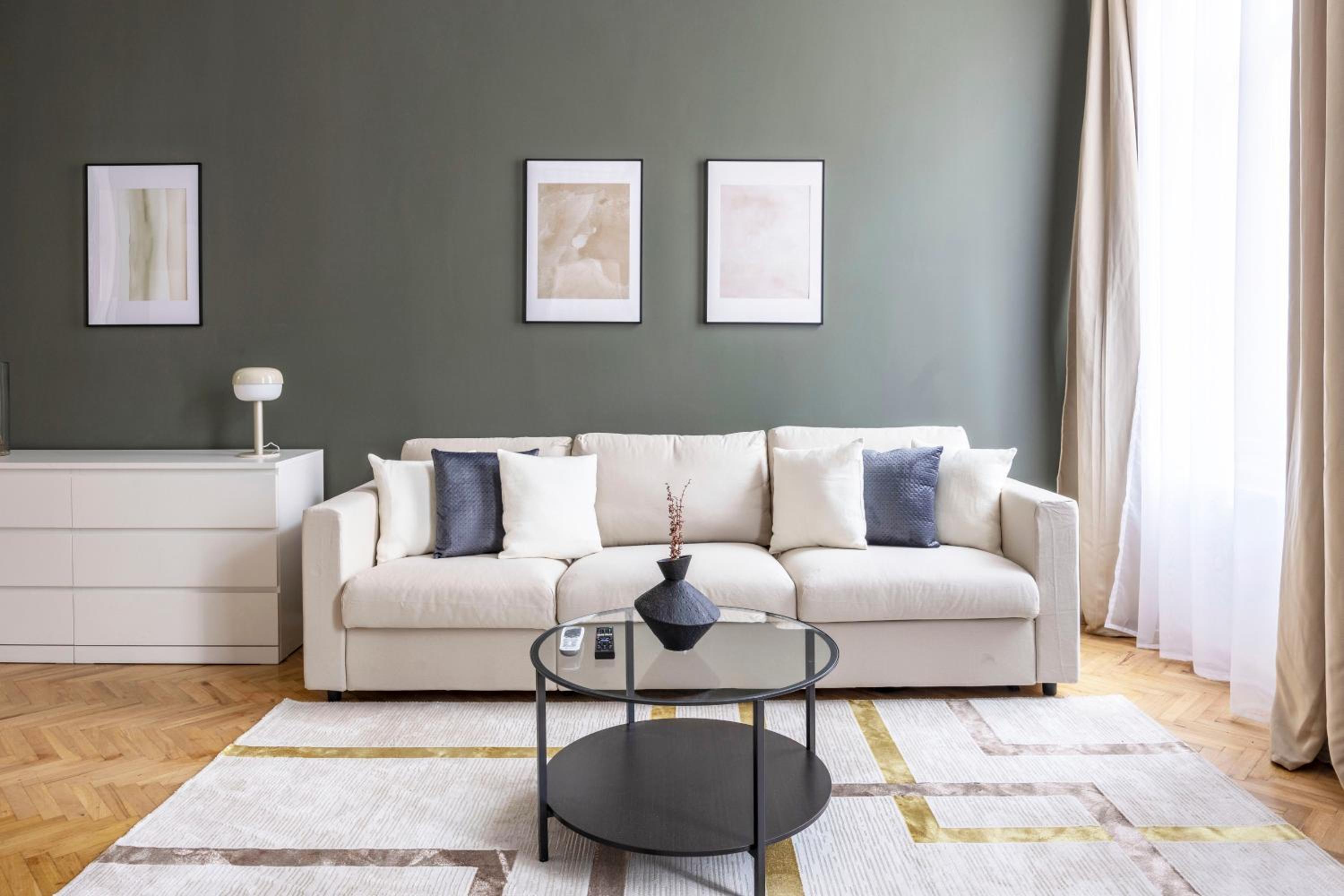 Charming & Cozy Central Elizabeth Apartment view 2