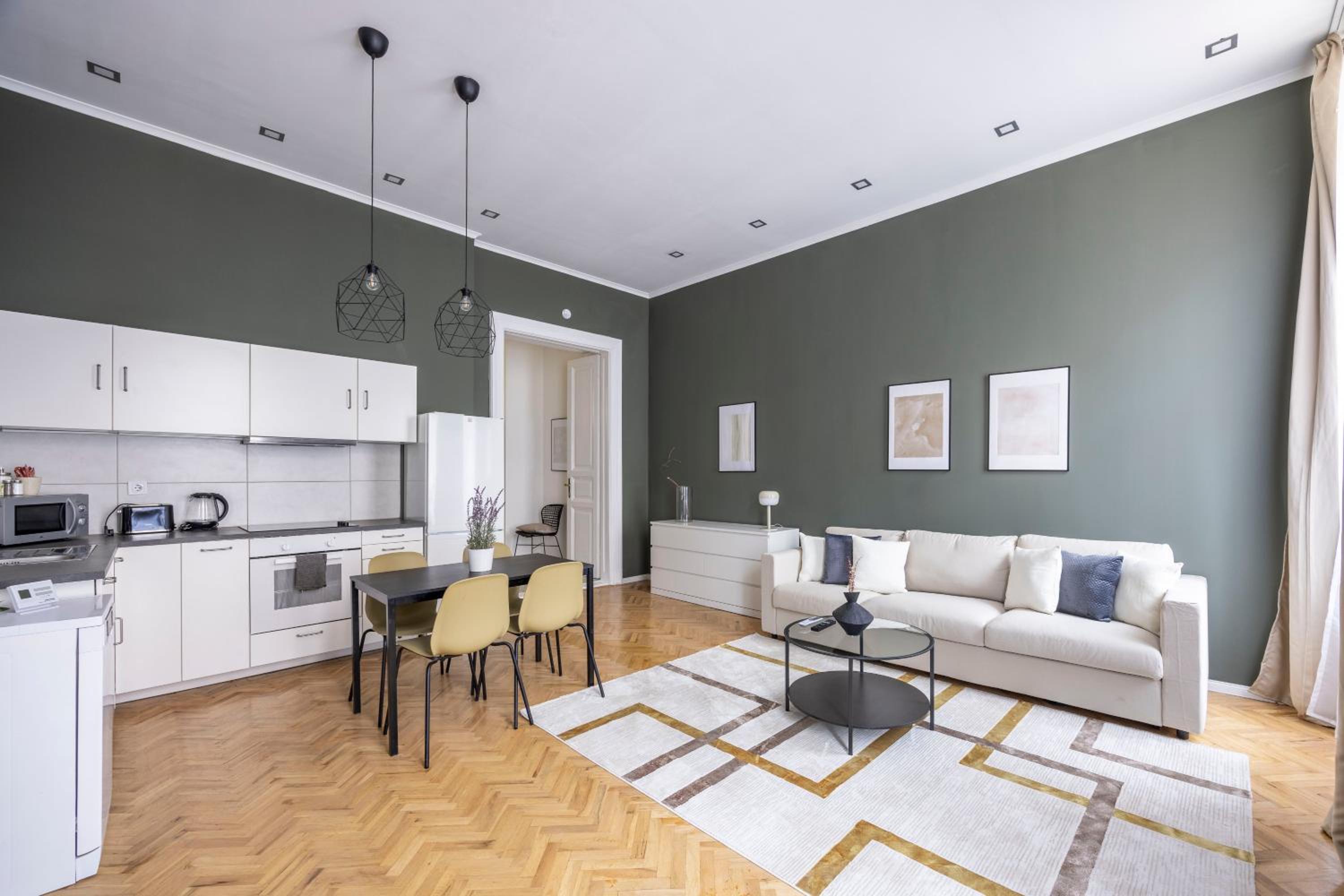 Charming & Cozy Central Elizabeth Apartment view 5