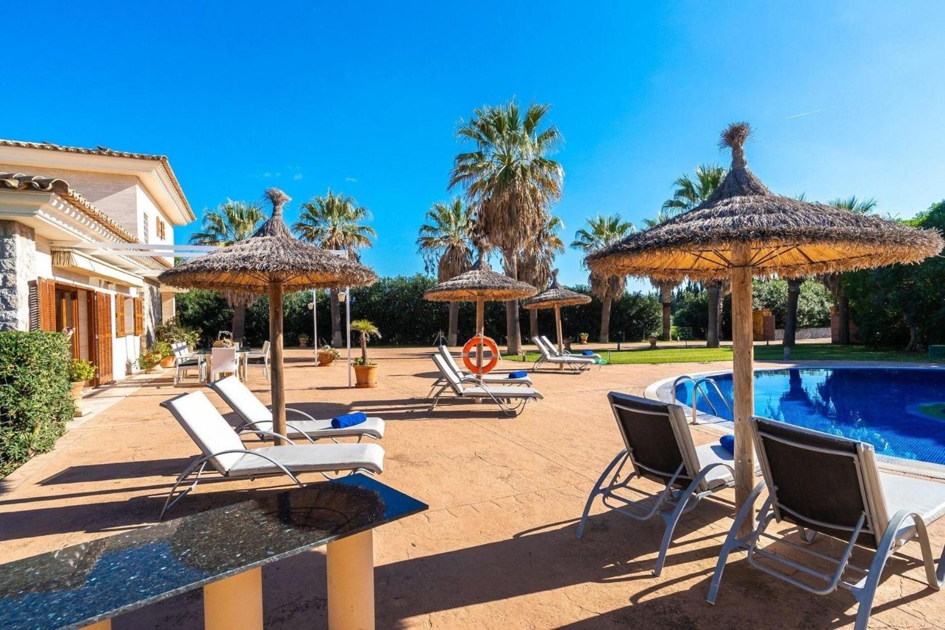 Schönes Landhaus mit Pool für 8 Personen view 5