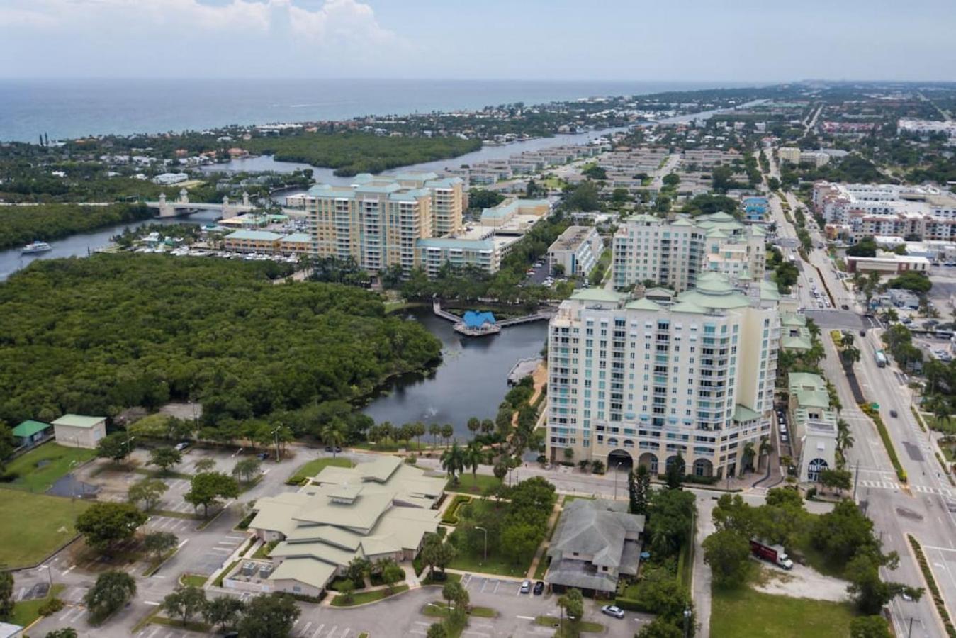 Studio with rooftop pool in Boynton Beach view 4