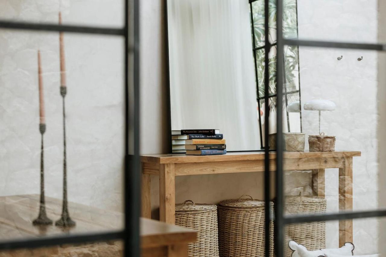 Casa Crocata Romance and Retro view 4