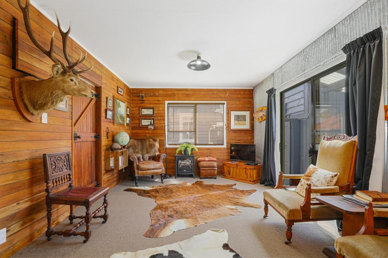 Timber Retreat - CBD location