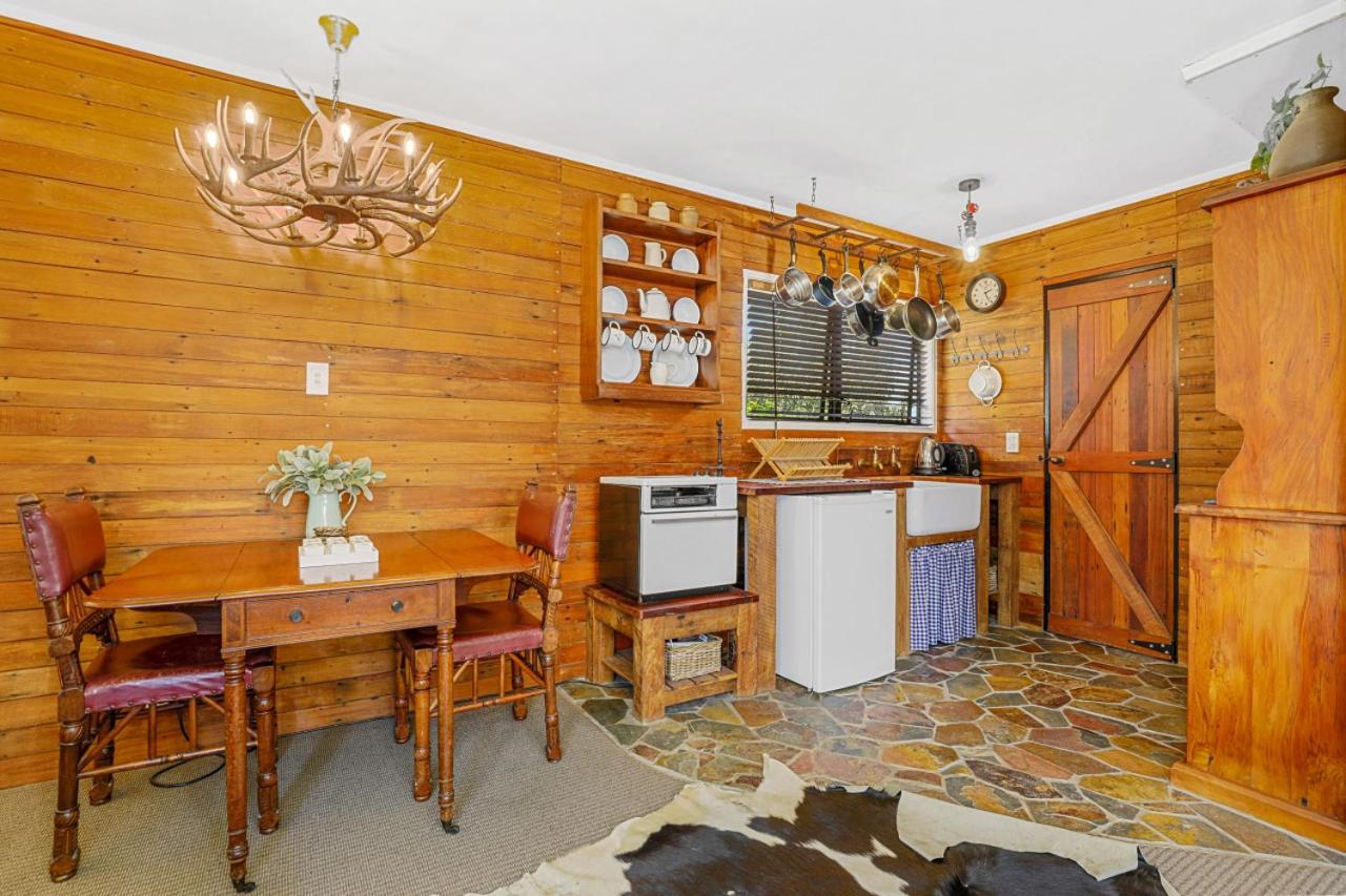 Timber Retreat - CBD location