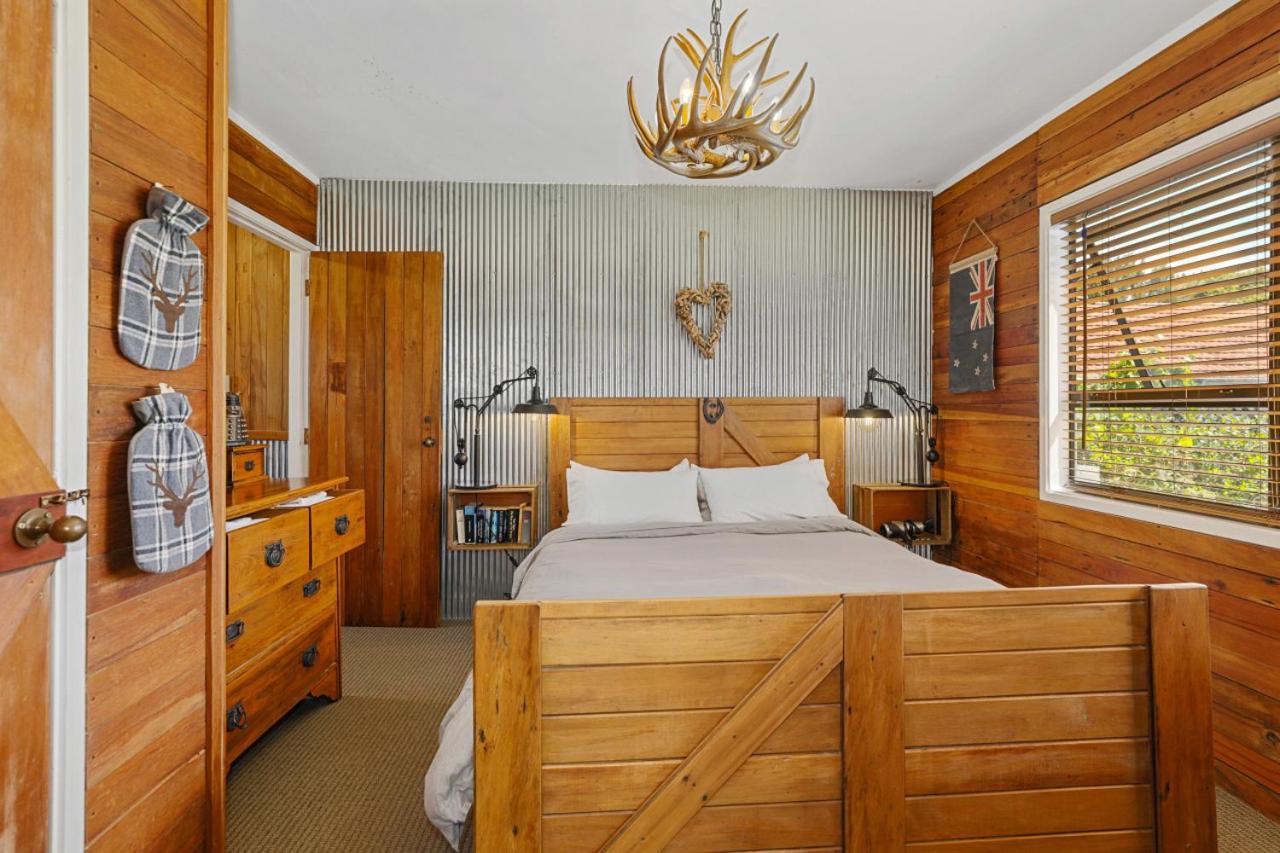 Timber Retreat - CBD location