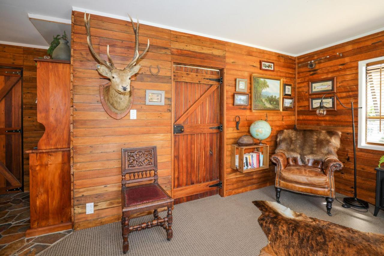 Timber Retreat - CBD location