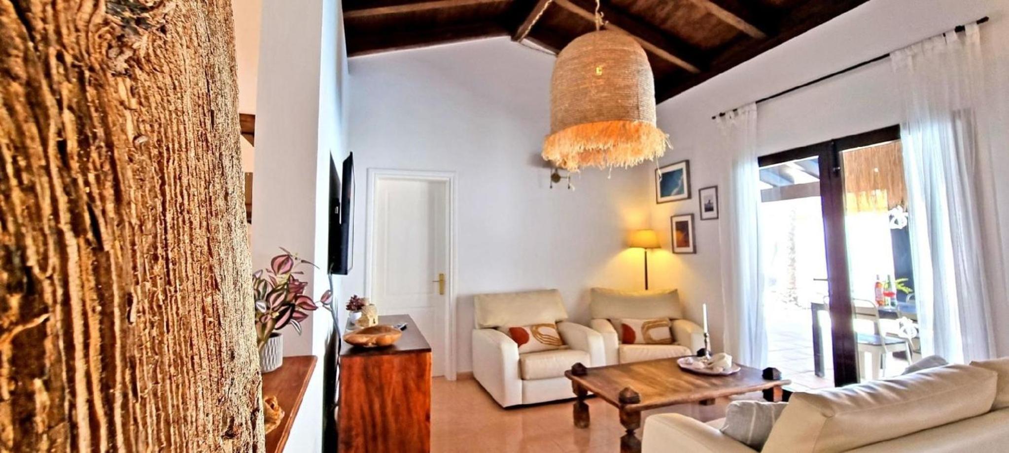 Komfortables Ferienhaus in Corralejo mit privatem Garten und beheiztem Pool