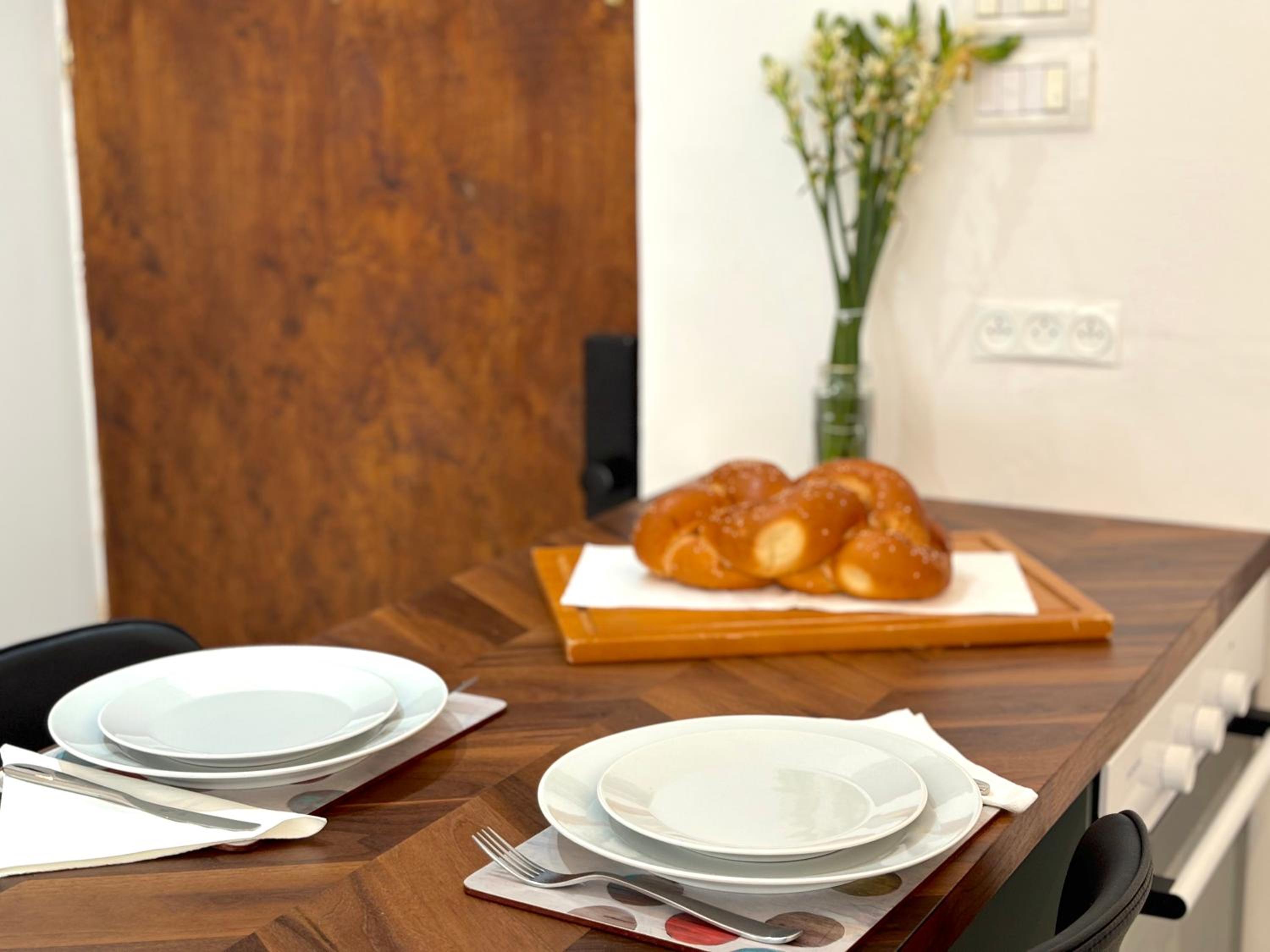 Luxury Garden Apartment TLV 2 Bed 2 Bath view 3