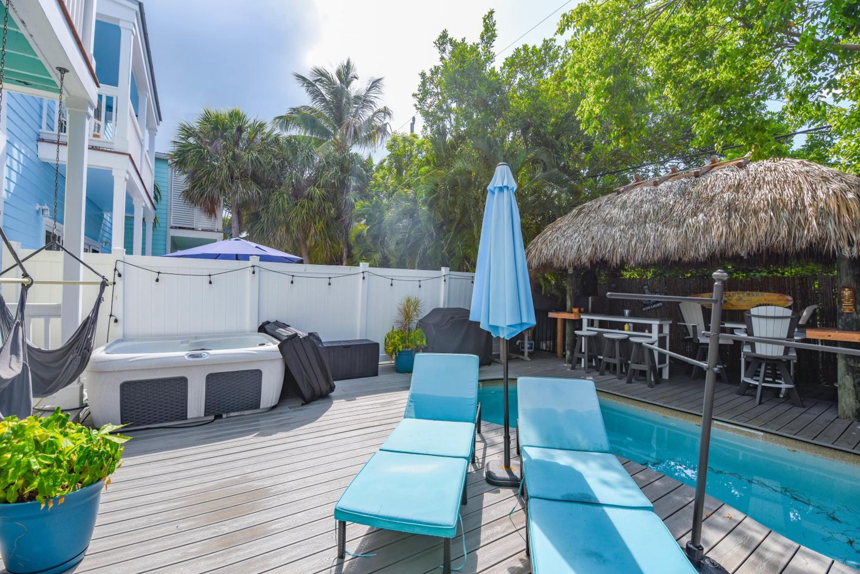 Atlantic Oasis - Private Pool Parking & Downtown view 3