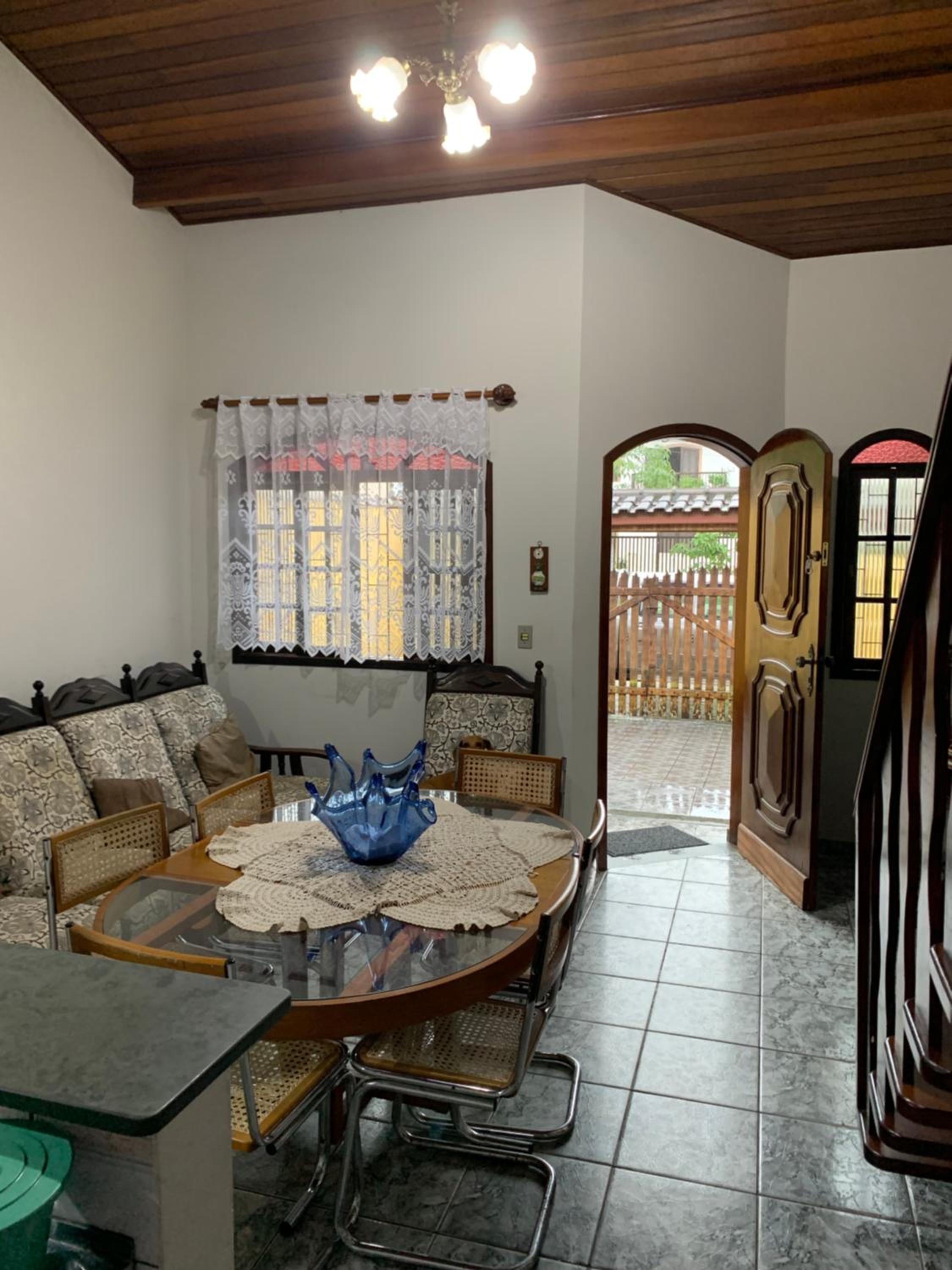 Casa confortável p 13 praia Itaguá Ubatuba