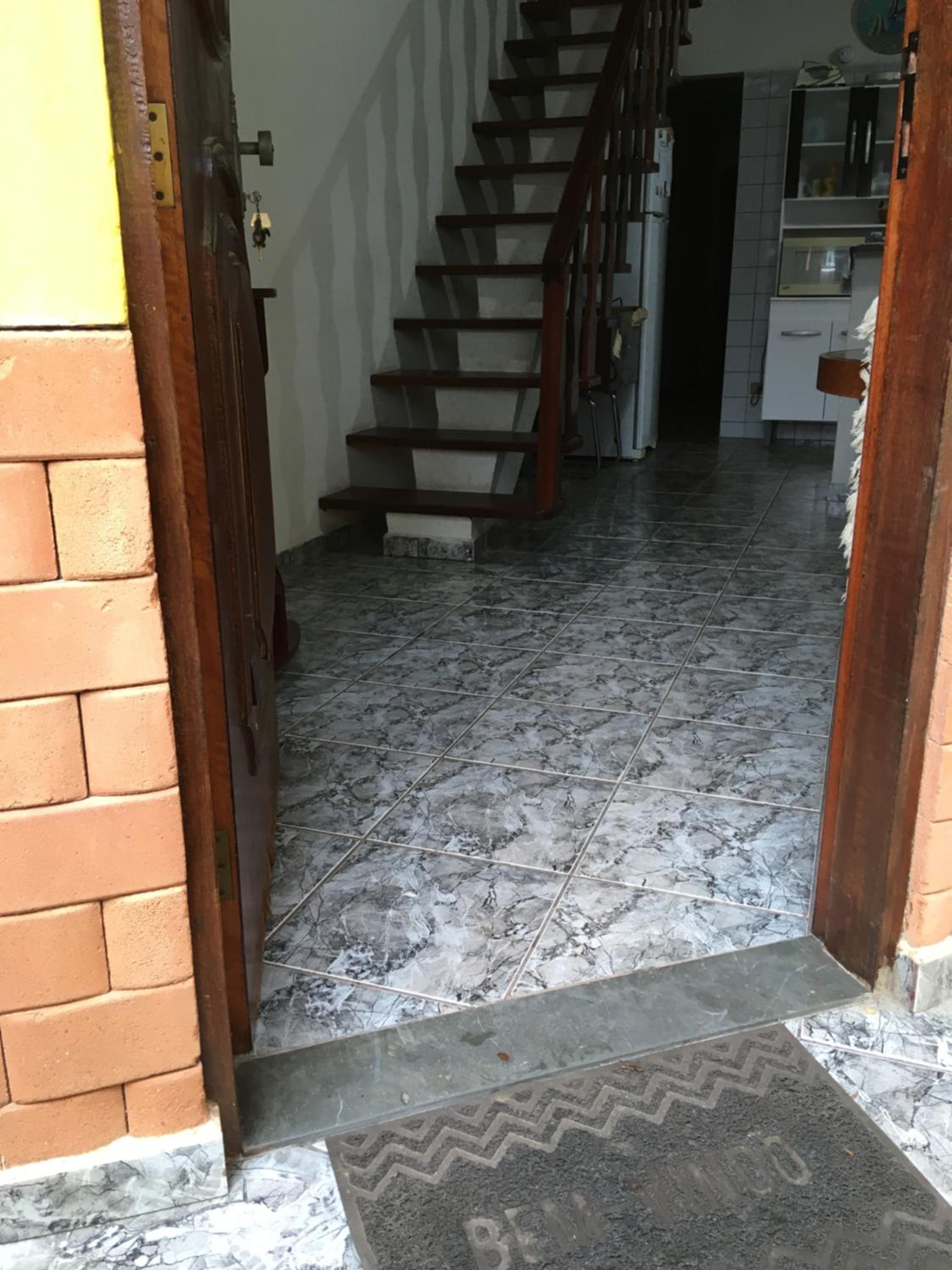 Casa confortável p 13 praia Itaguá Ubatuba